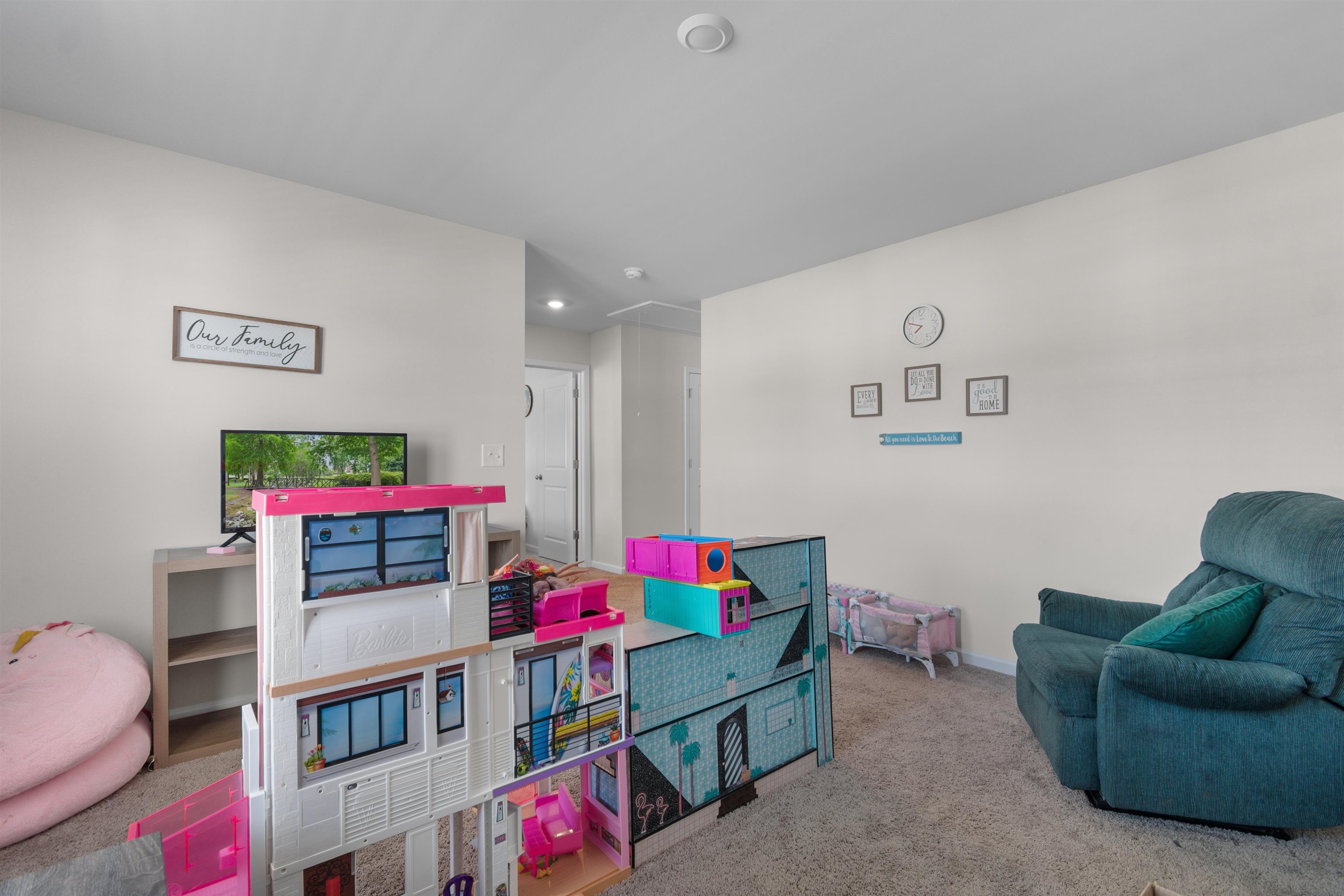 152 Wagner Cir. Property Photo 22