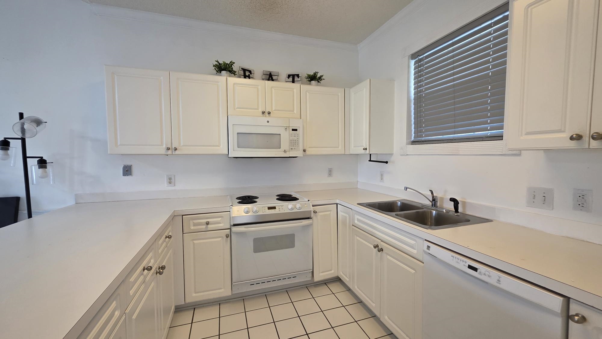 4687 Wild Iris Dr. Property Photo 16