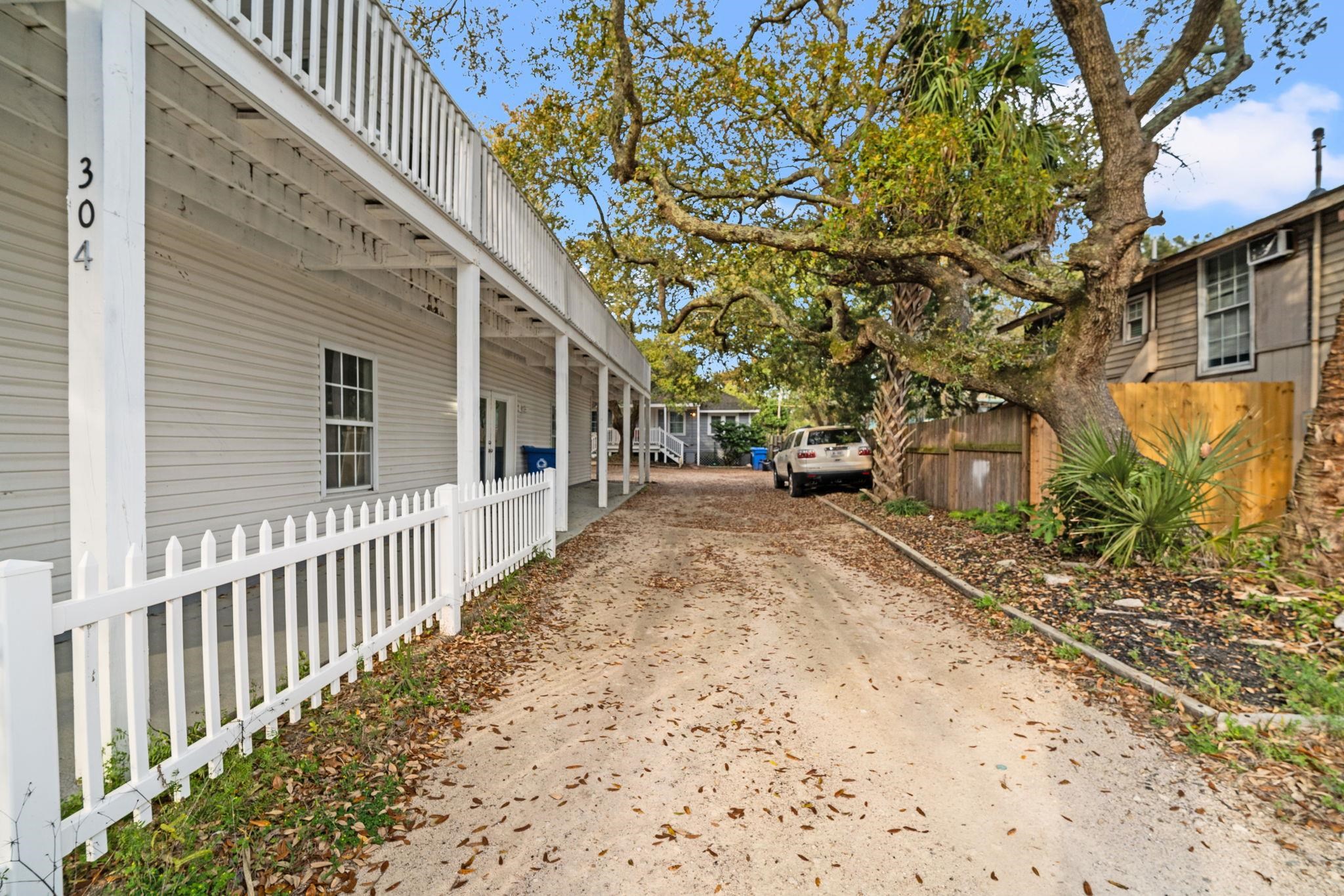 304 1st Ave. N Property Photo 2