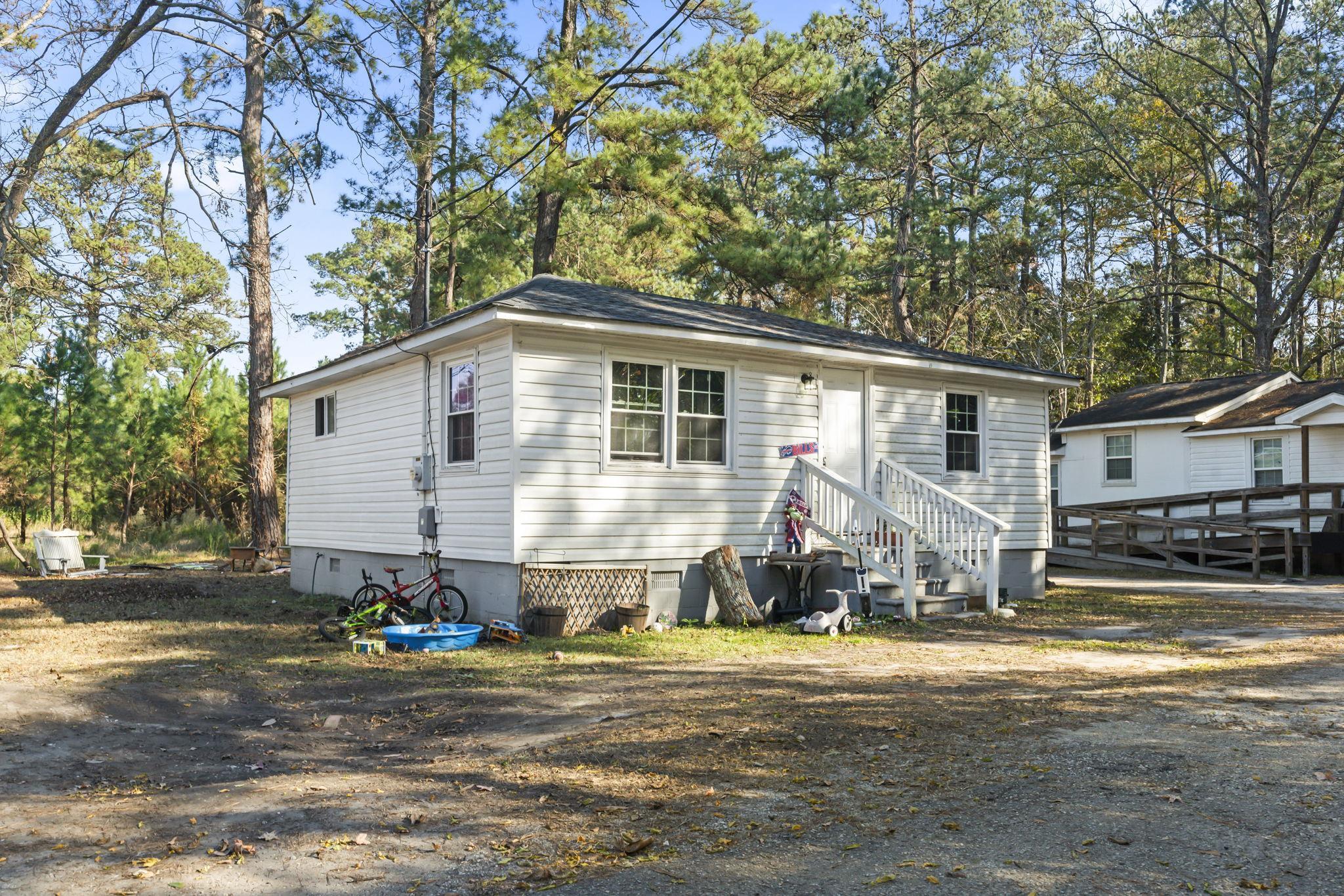 3055 Chestnut St. Property Photo 2