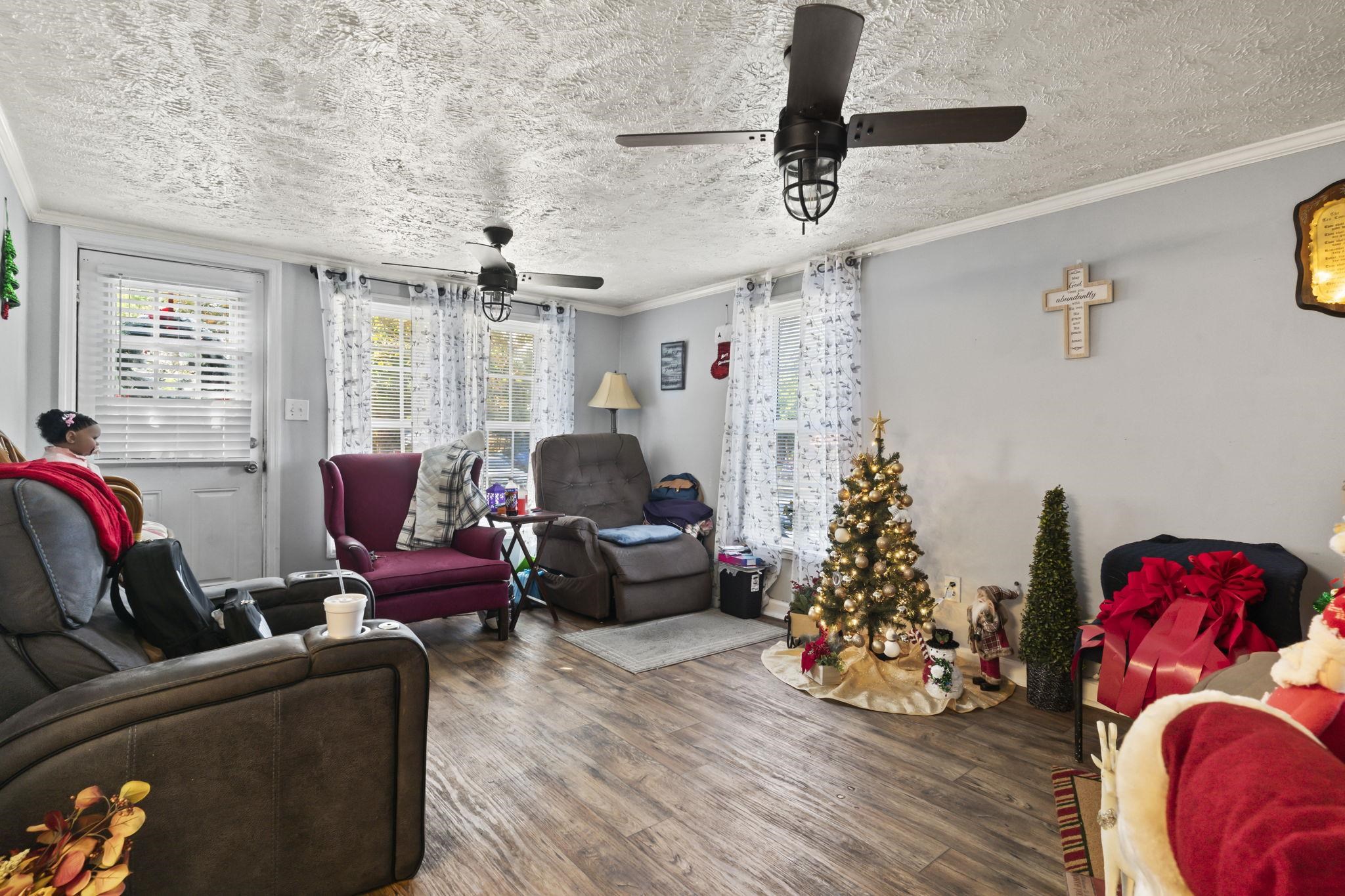 3055 Chestnut St. Property Photo 16