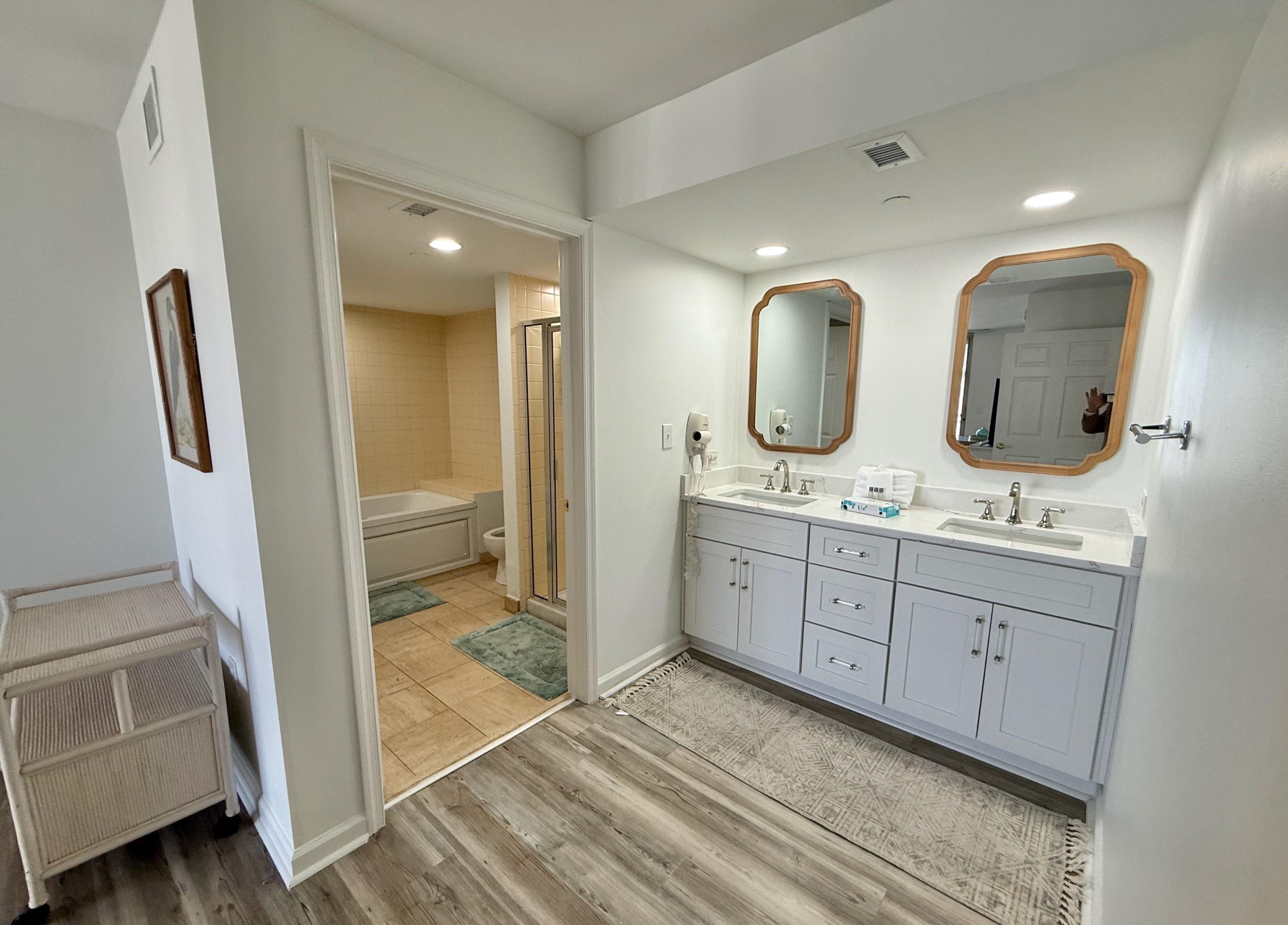 8560 Queensway Blvd. Property Photo 28