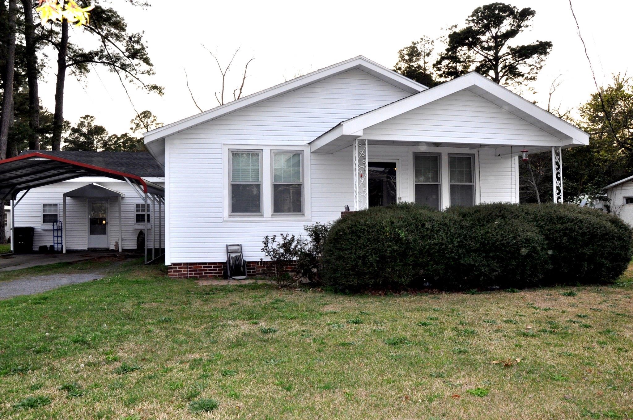 910 Sandy Bluff Rd. Property Photo 2