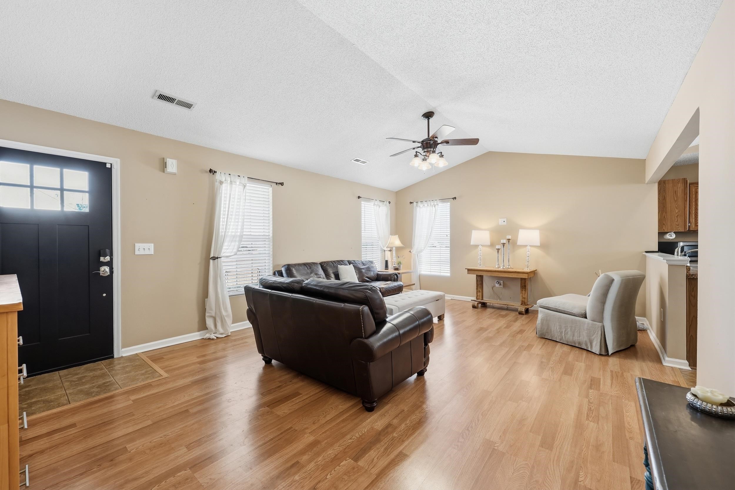 117 Edwards Ln. Property Photo 2