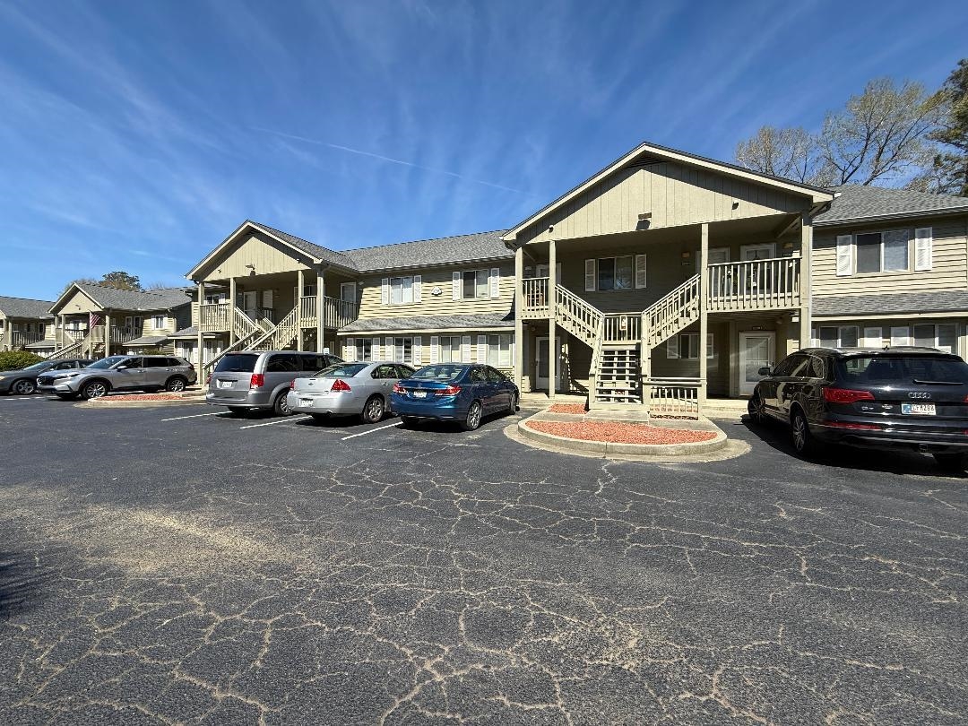 1026 Red Tree Circle Property Photo 1