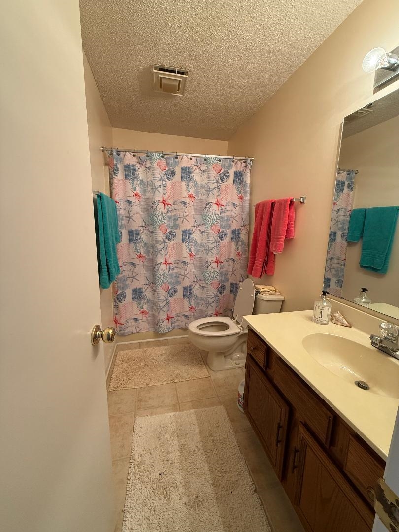 1026 Red Tree Circle Property Photo 11