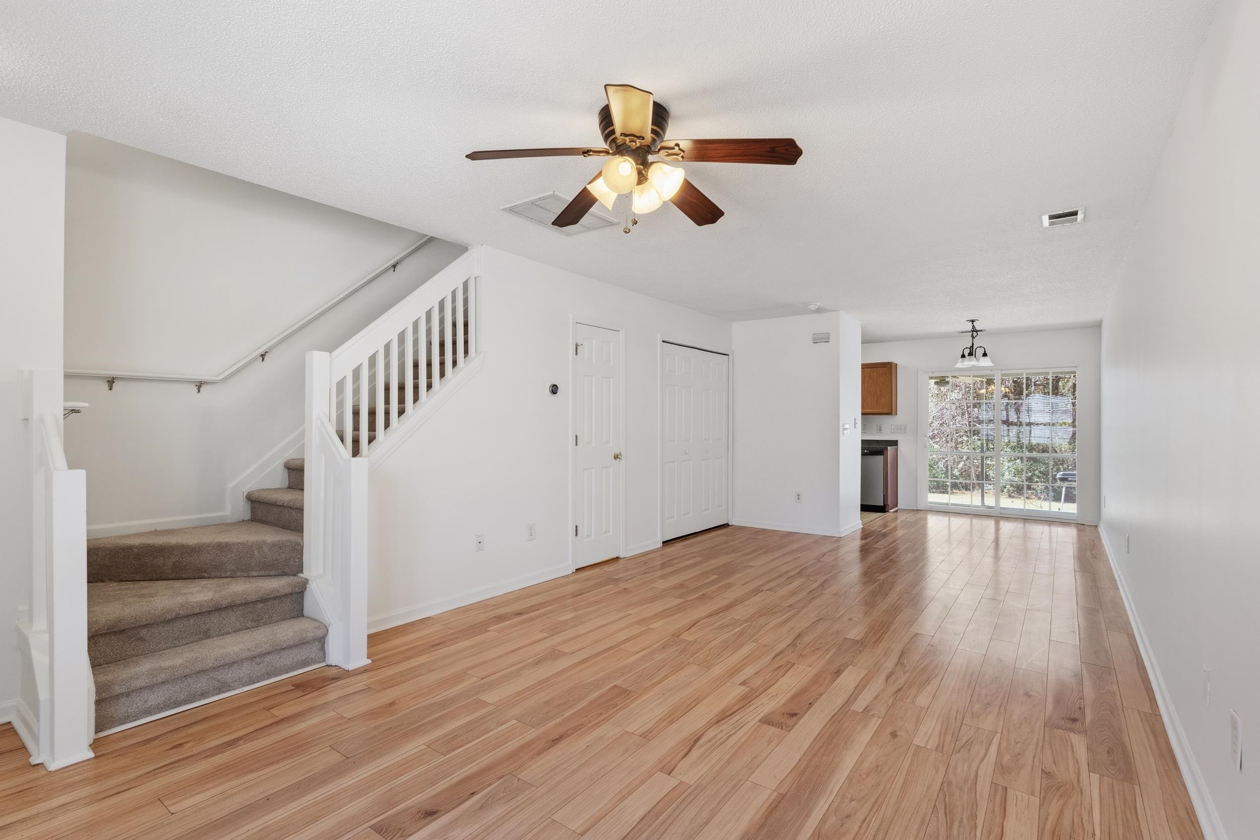 453 Seabert Rd. Property Photo 10