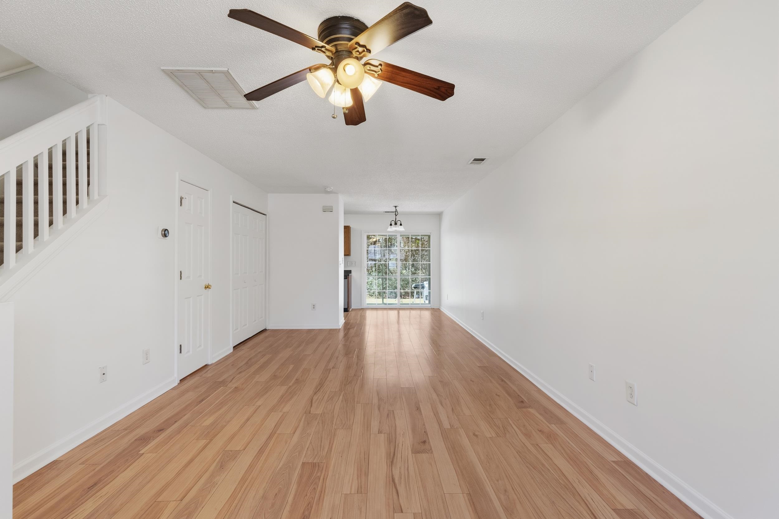 453 Seabert Rd. Property Photo 11