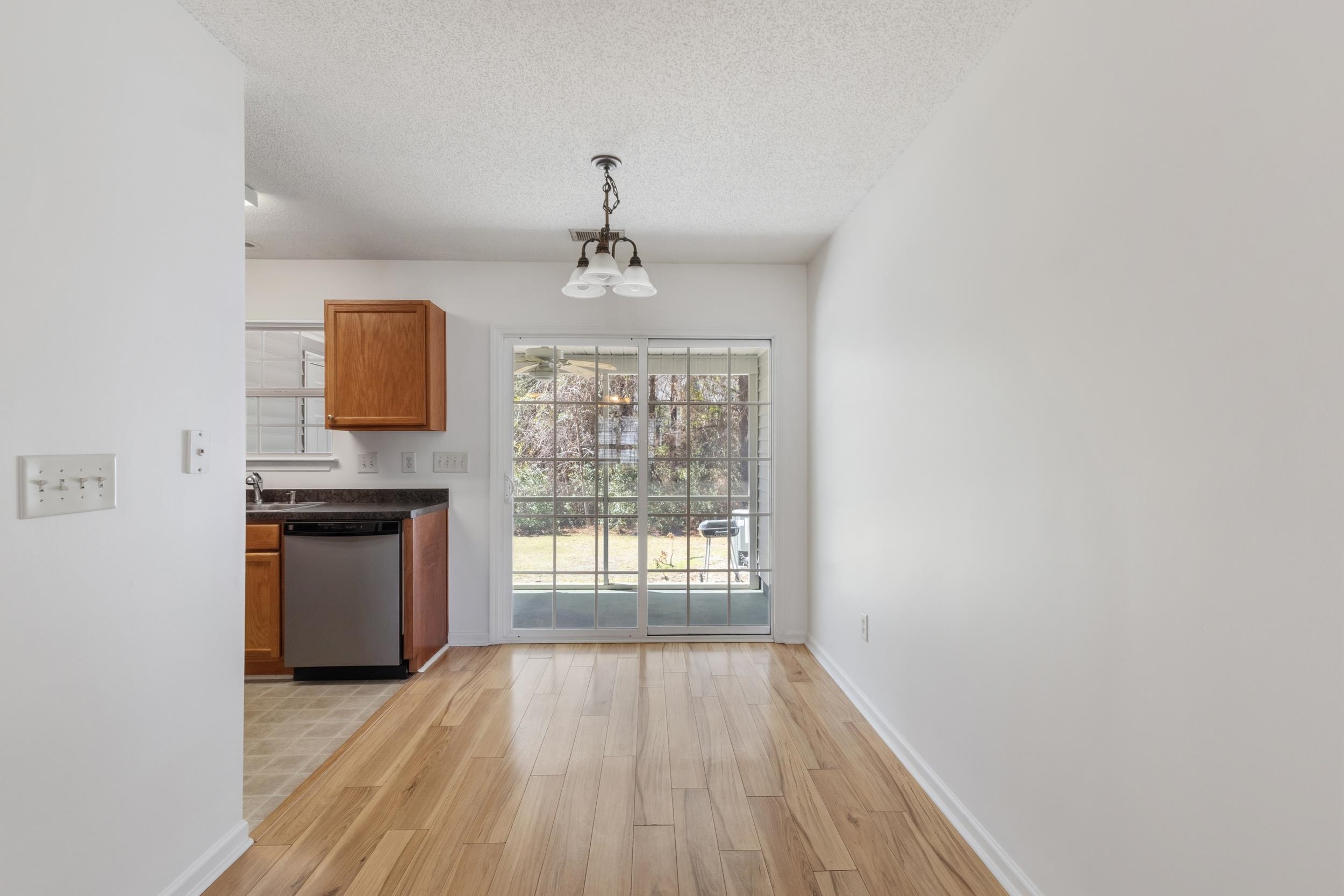 453 Seabert Rd. Property Photo 14