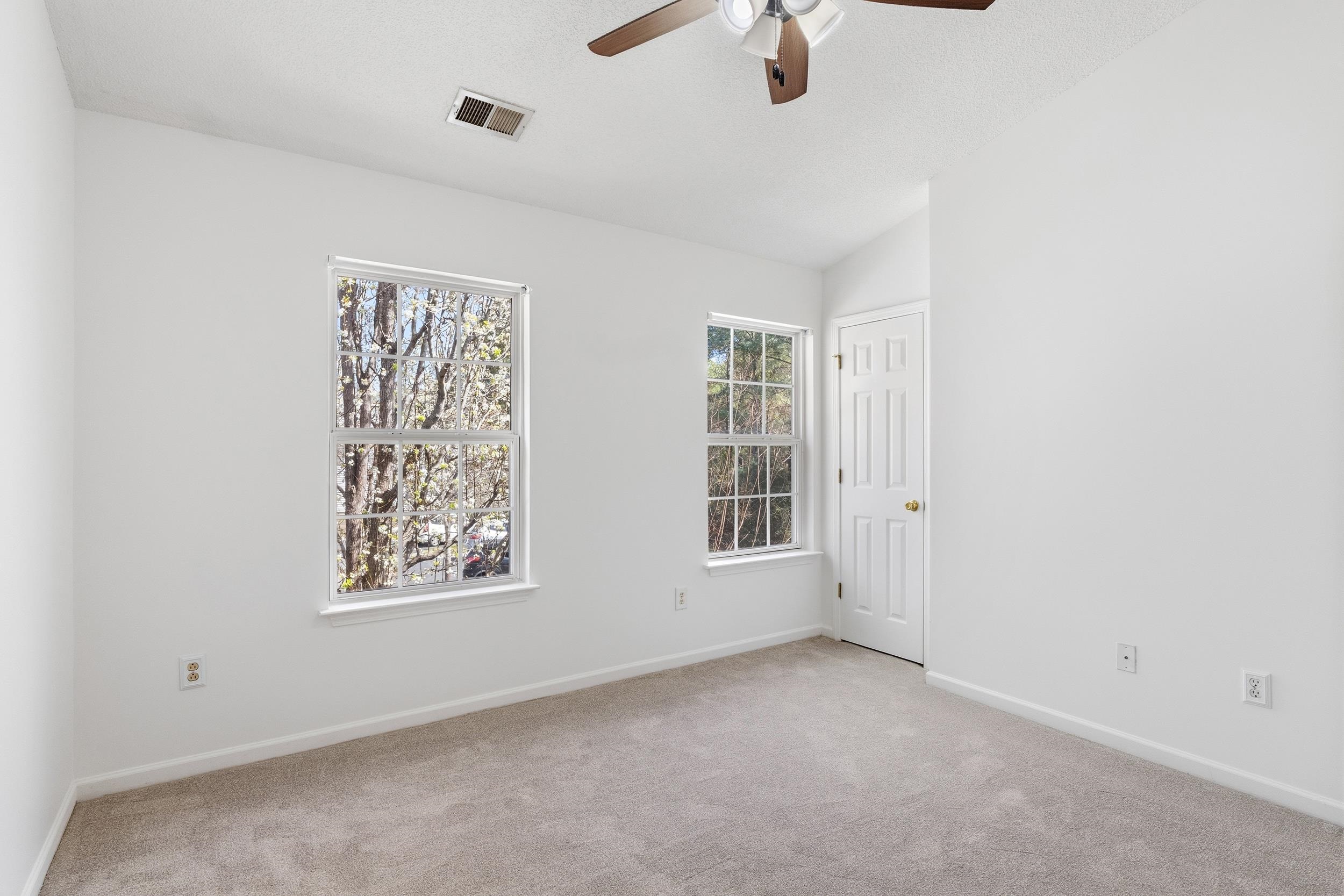 453 Seabert Rd. Property Photo 32
