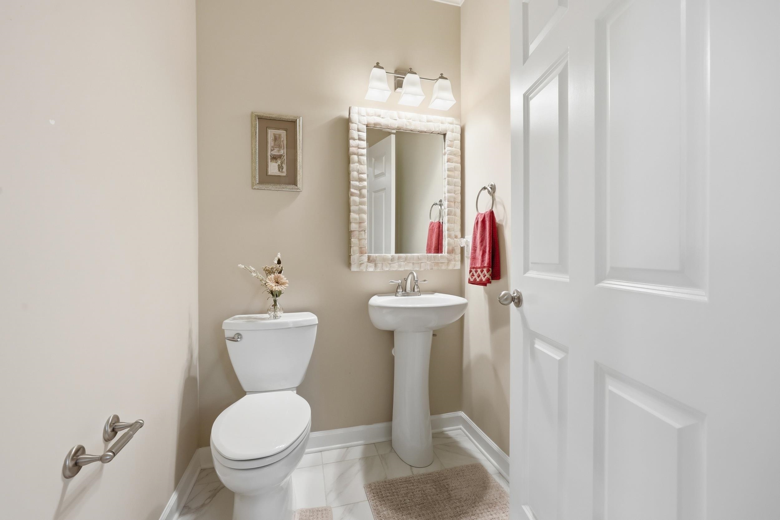 122 Oyster Bay Dr. Property Photo 11