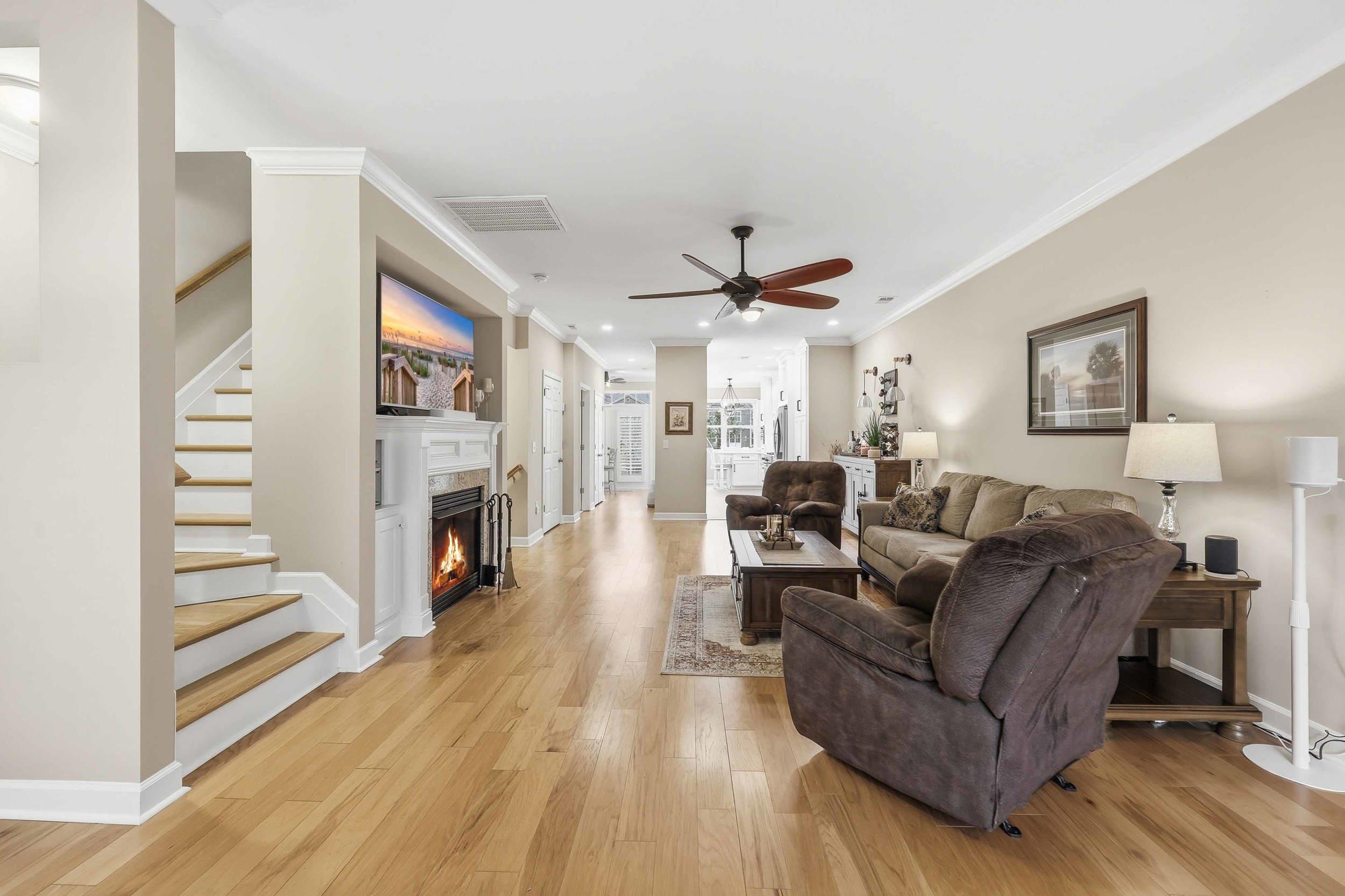 122 Oyster Bay Dr. Property Photo 18