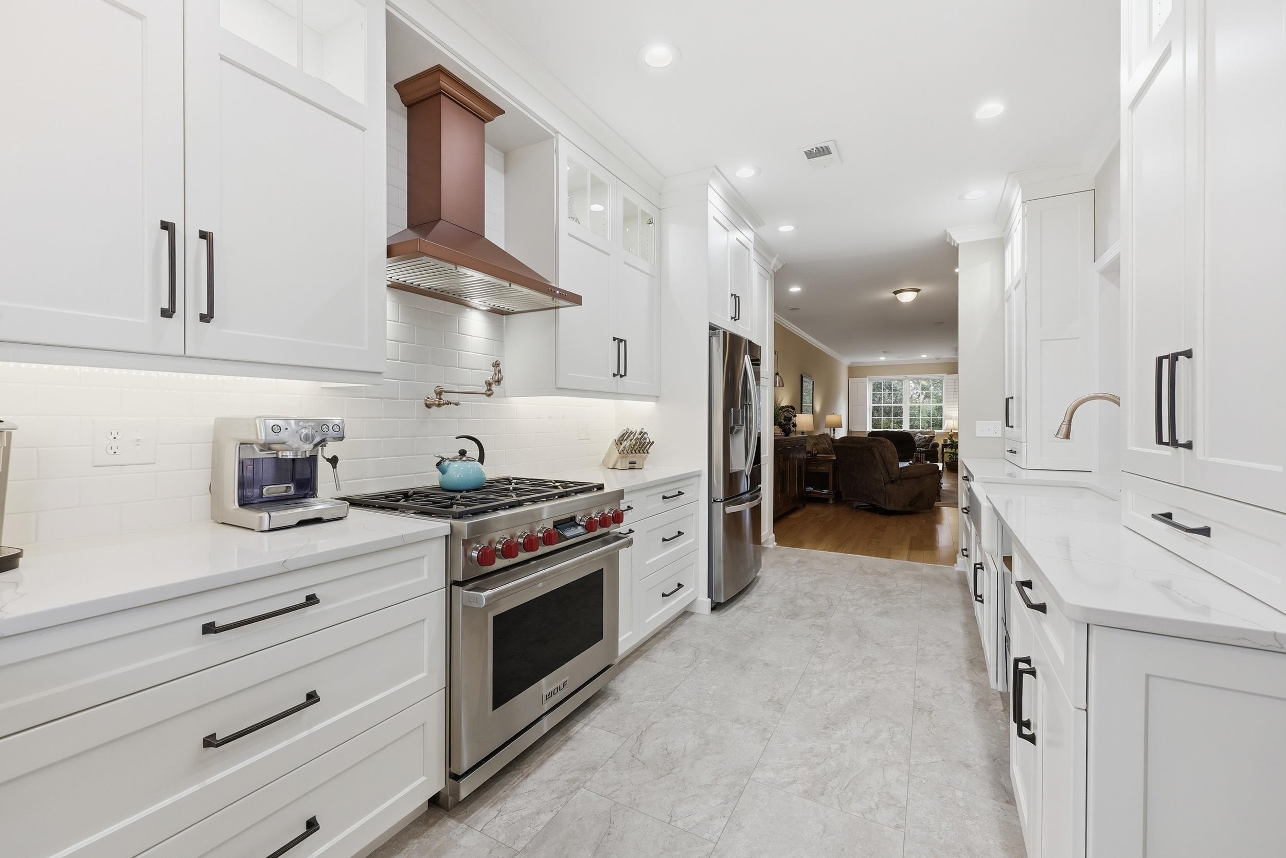 122 Oyster Bay Dr. Property Photo 21