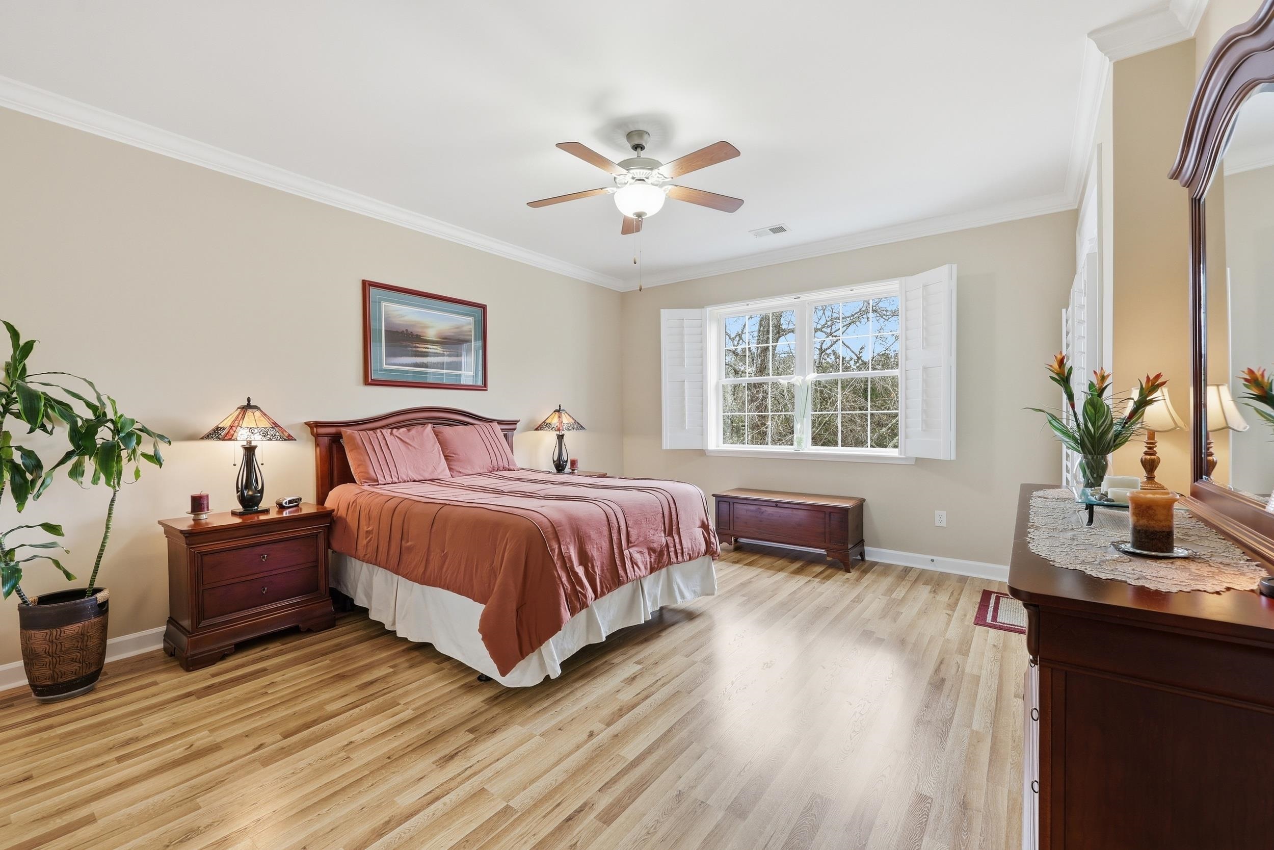 122 Oyster Bay Dr. Property Photo 28