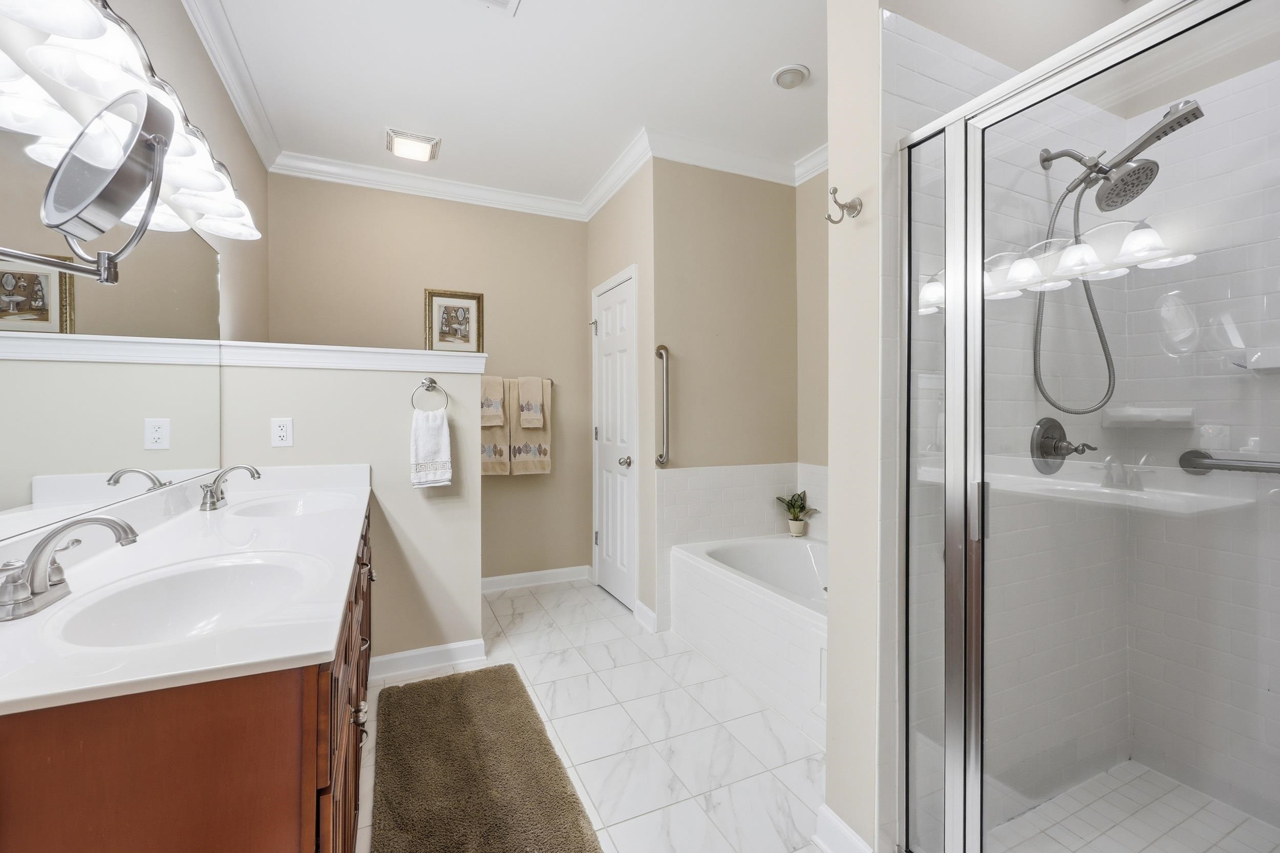 122 Oyster Bay Dr. Property Photo 30