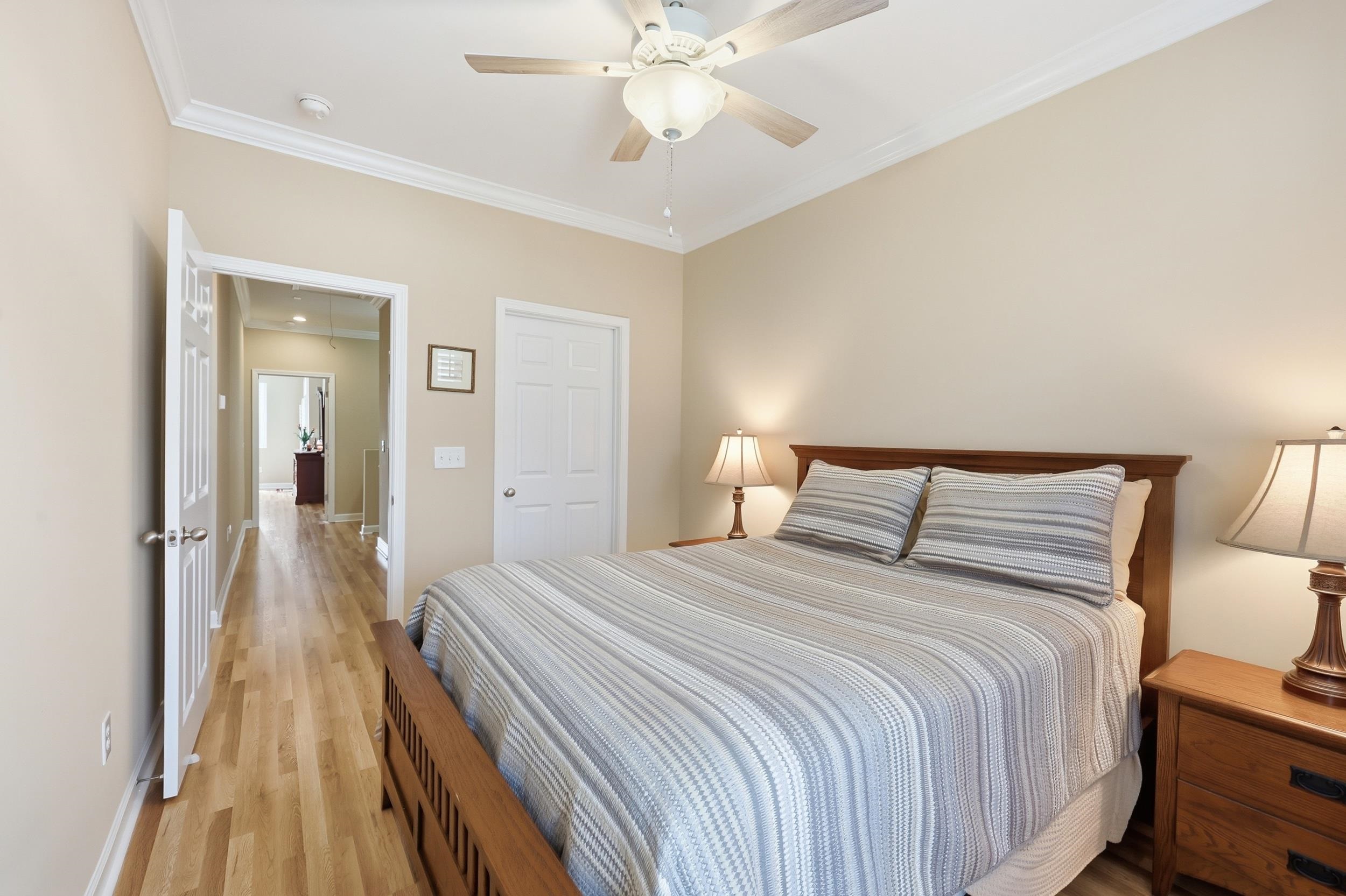 122 Oyster Bay Dr. Property Photo 34