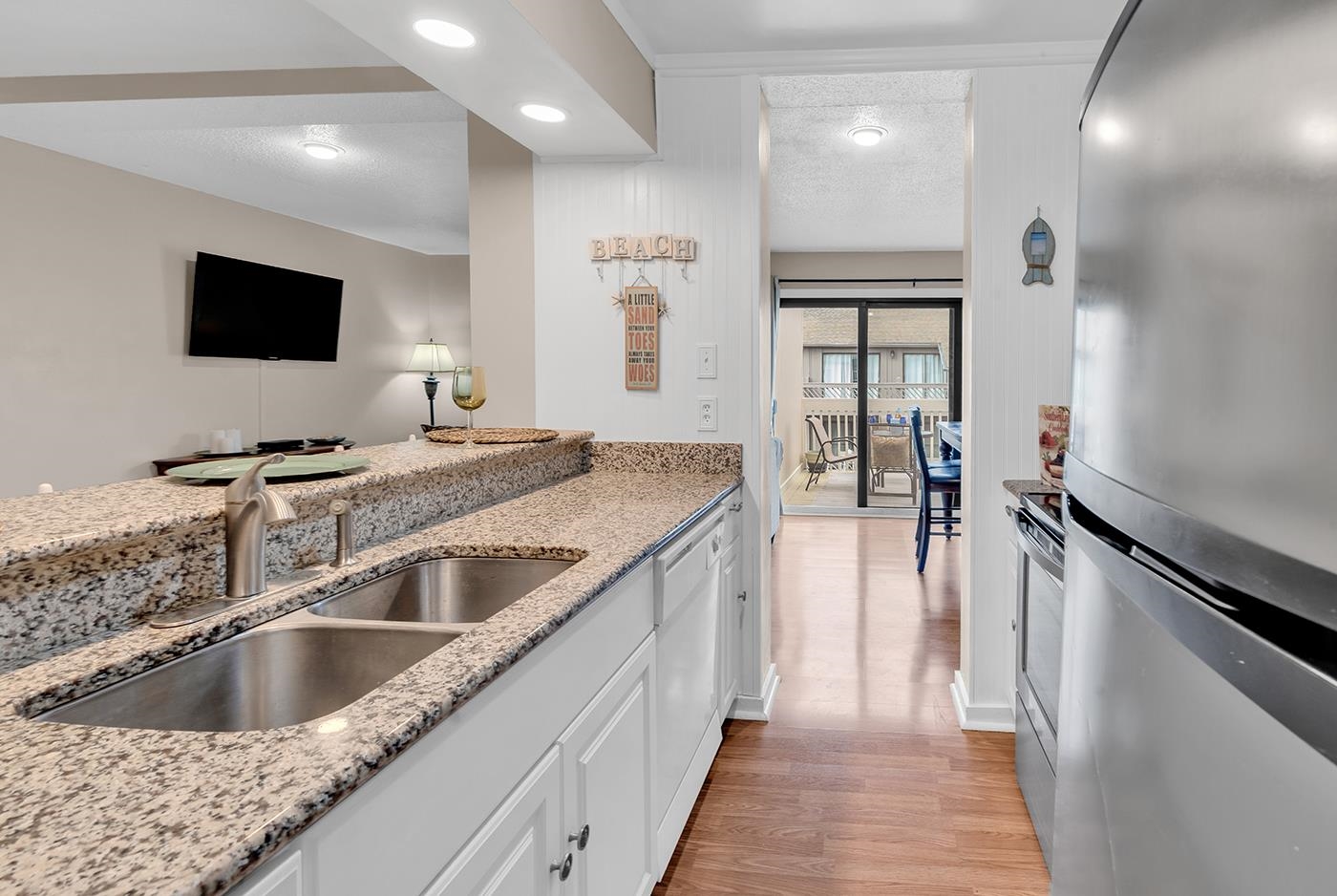 9661 Shore Dr. Property Photo 16