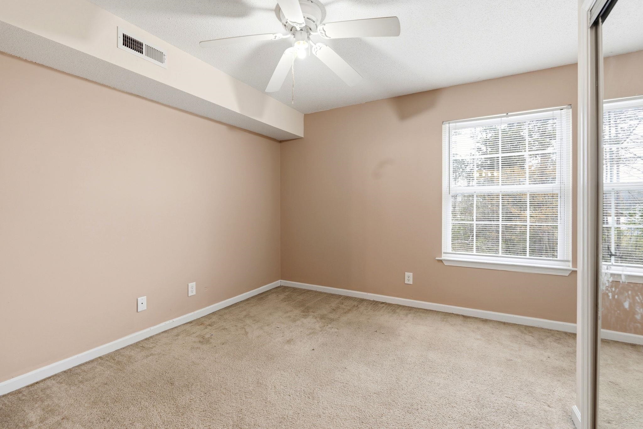 2280 Andover Dr. Property Photo 16