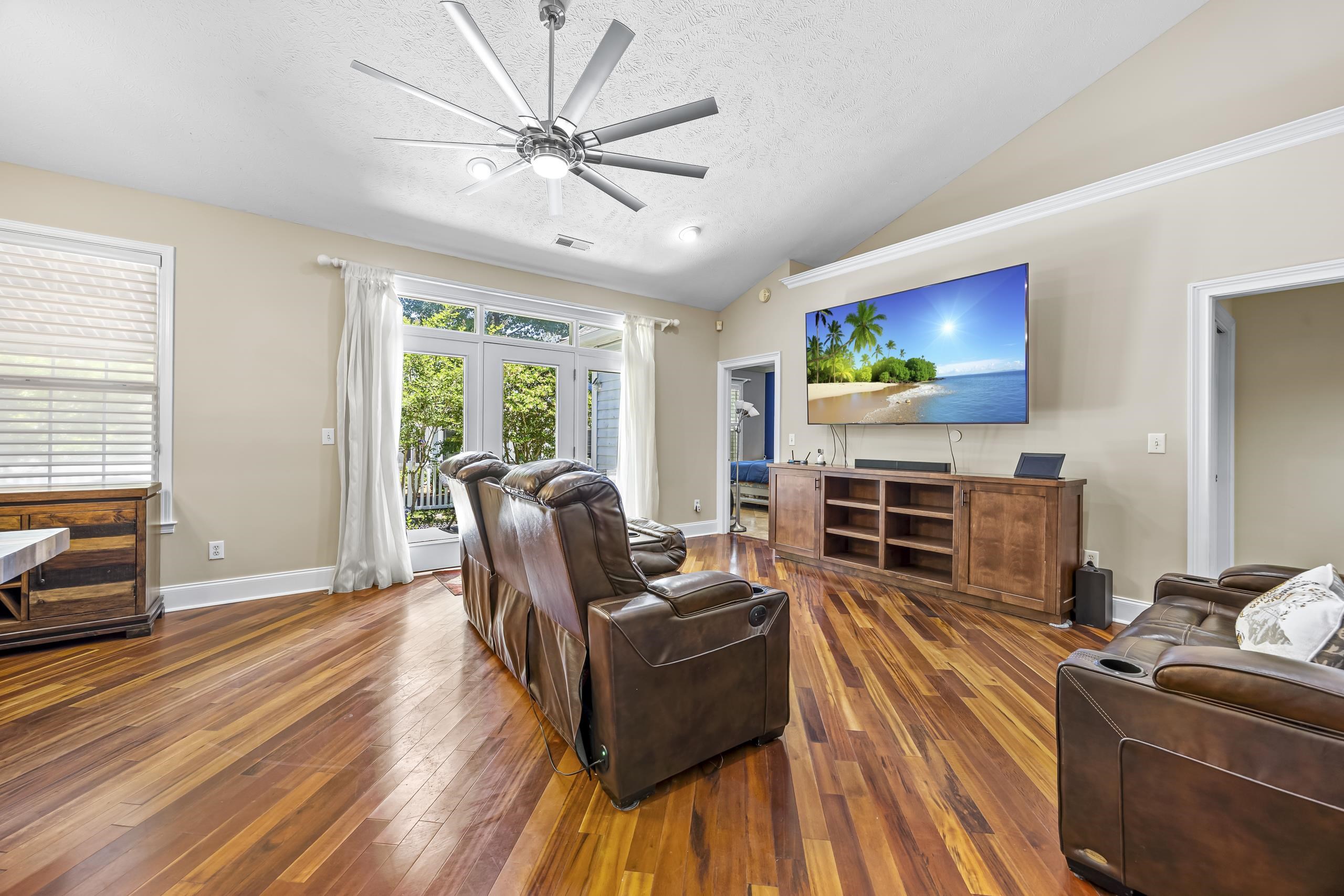 1419 Lighthouse Dr. Property Photo 3