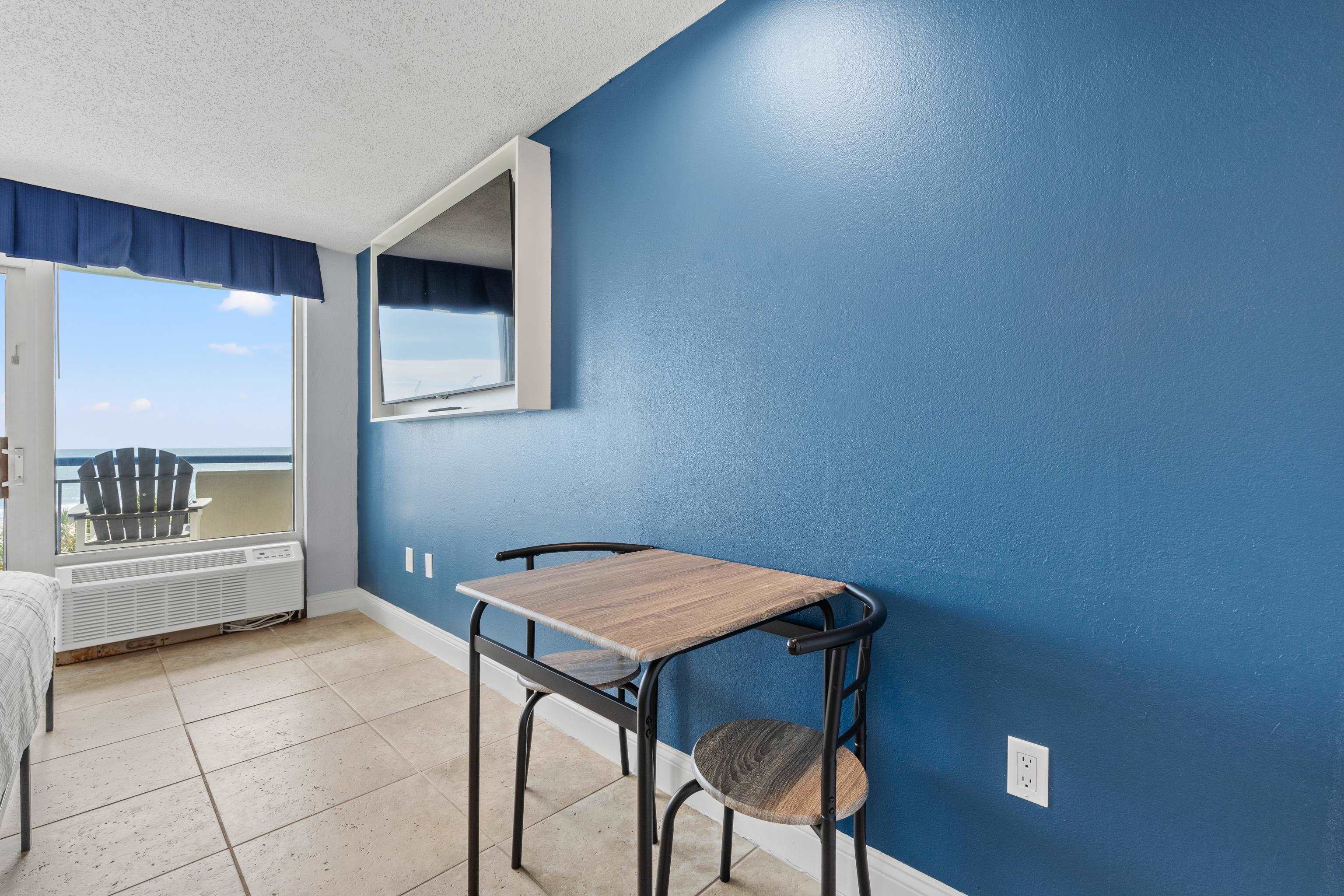 2300 Ocean Blvd. N Property Photo 11