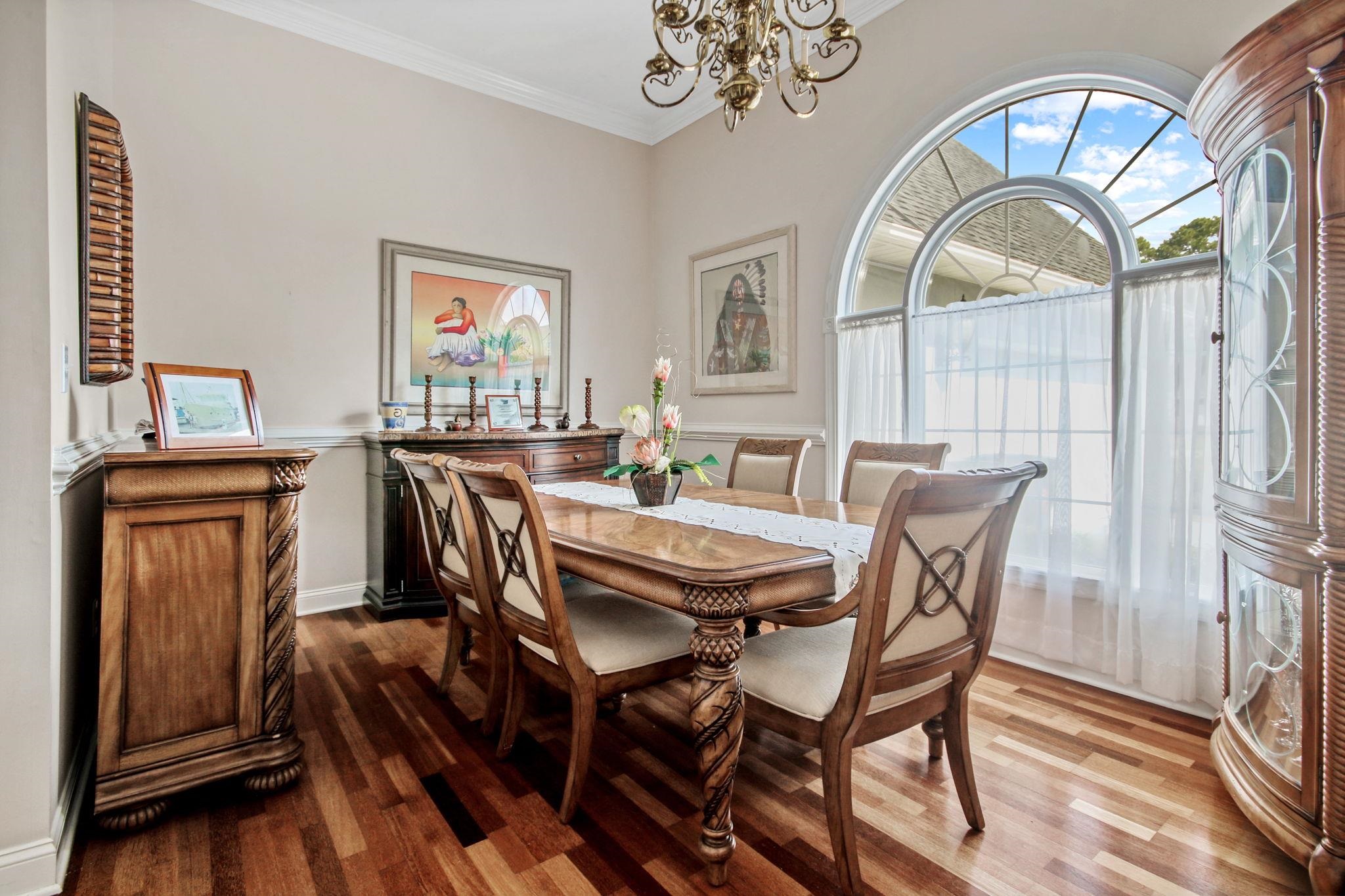 75 Haig Ct. Property Photo 6
