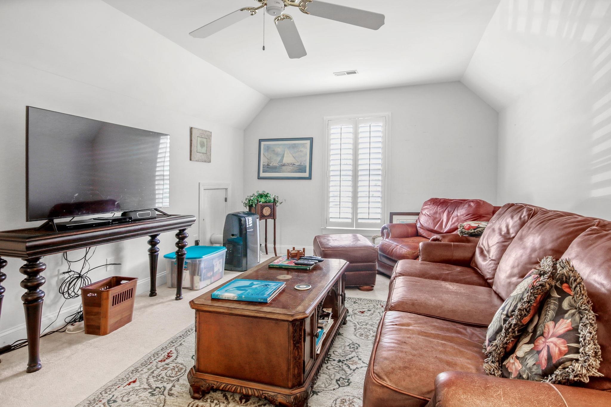 75 Haig Ct. Property Photo 33