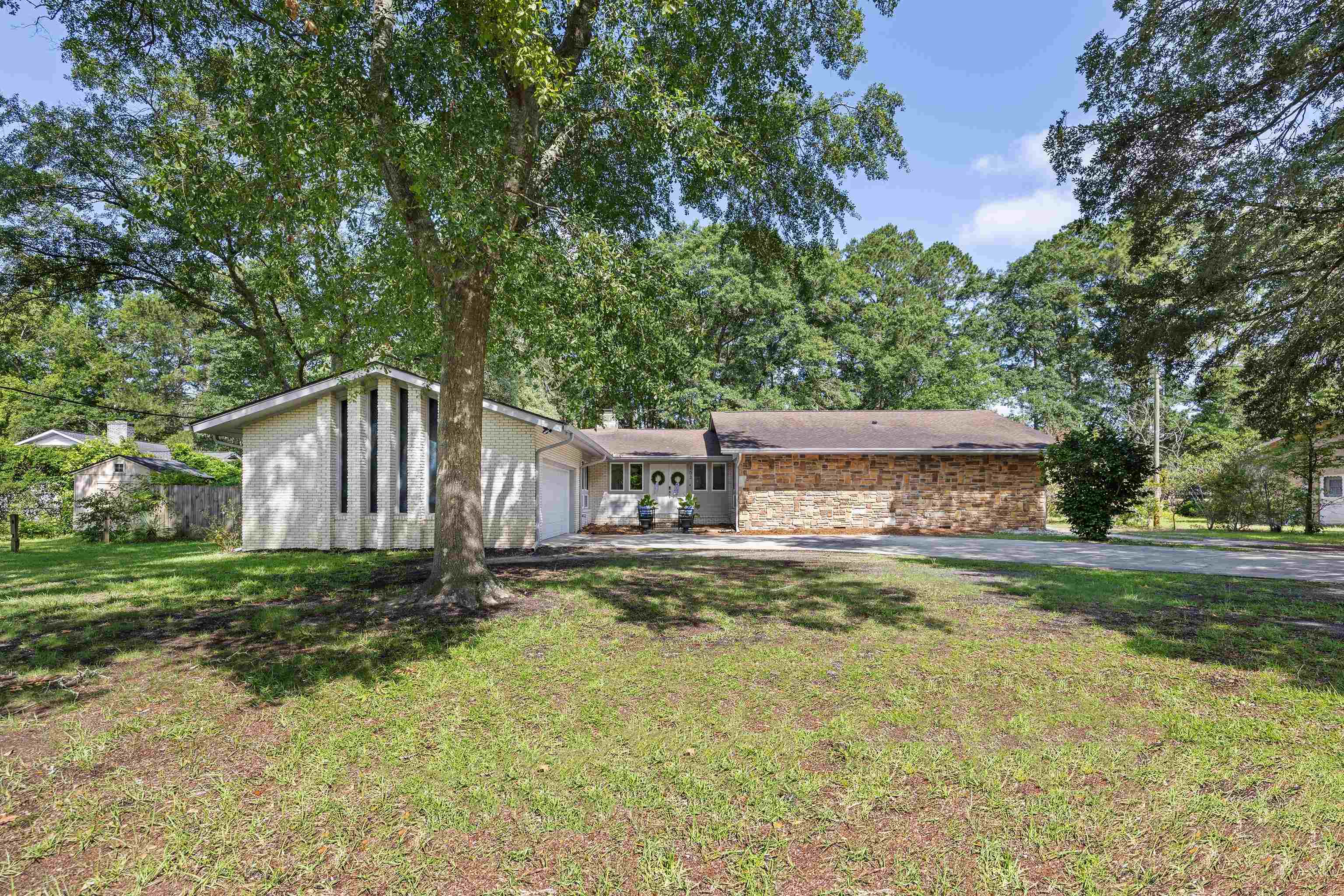 103 Wofford Ln. Property Photo 1