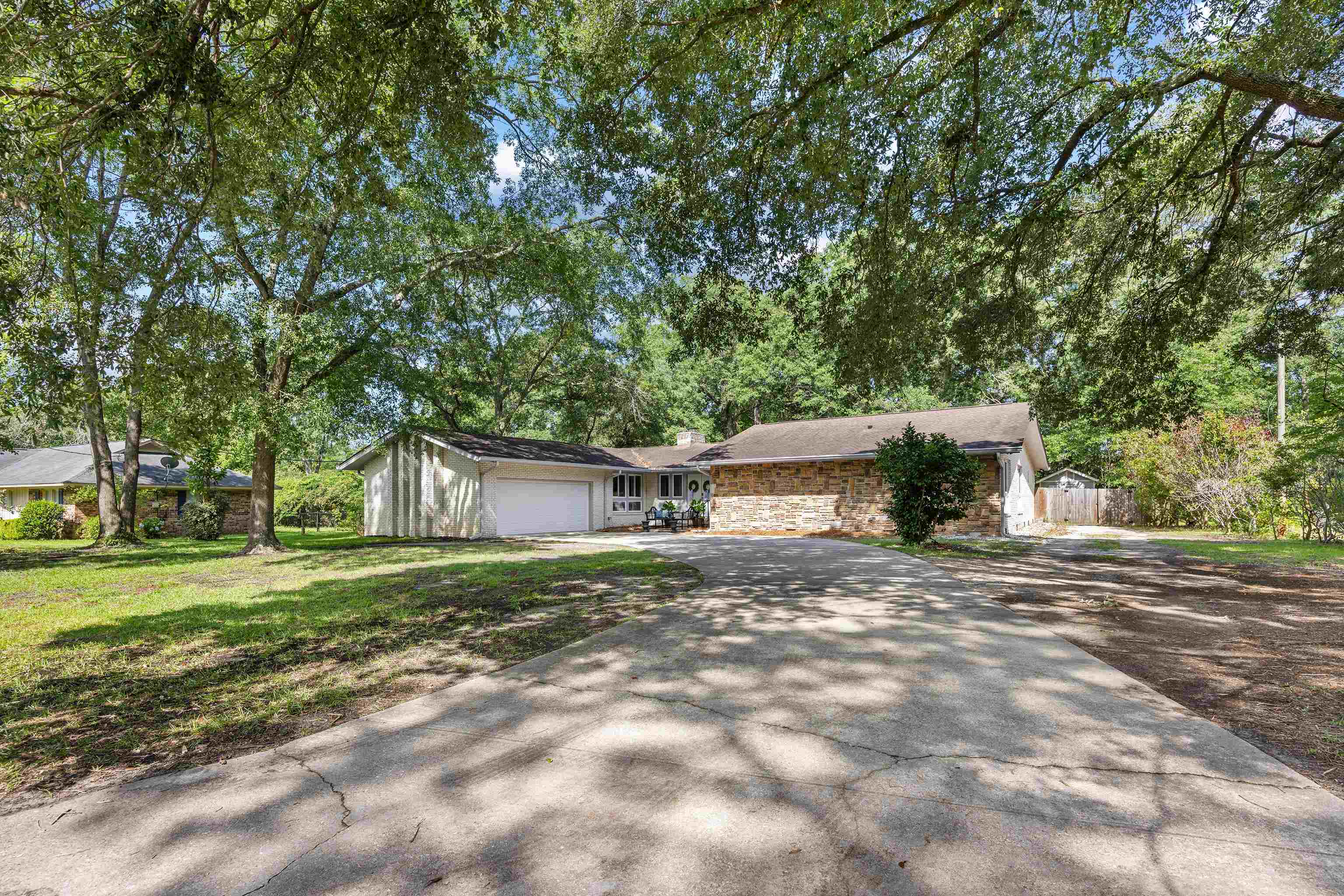 103 Wofford Ln. Property Photo 2