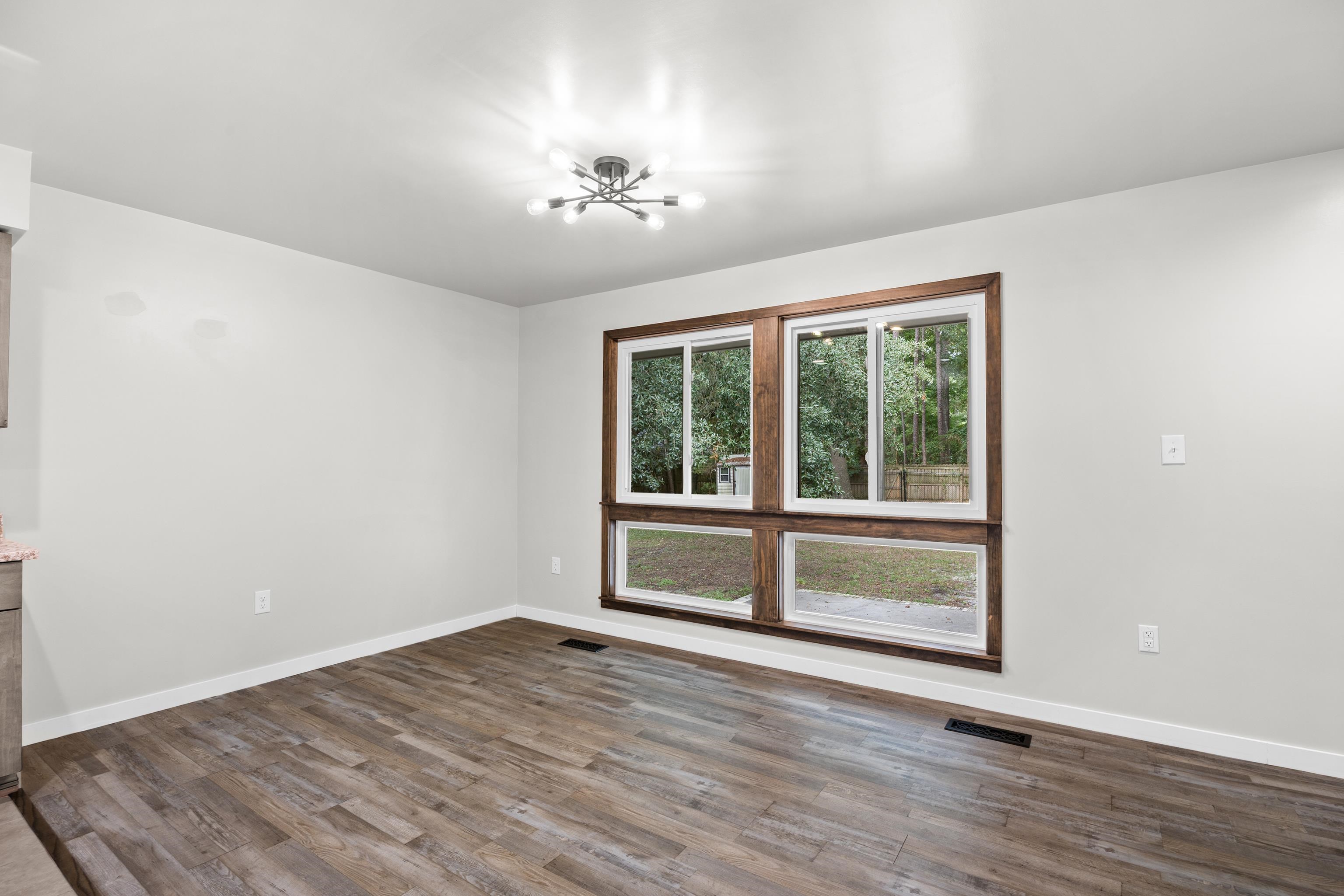 103 Wofford Ln. Property Photo 12