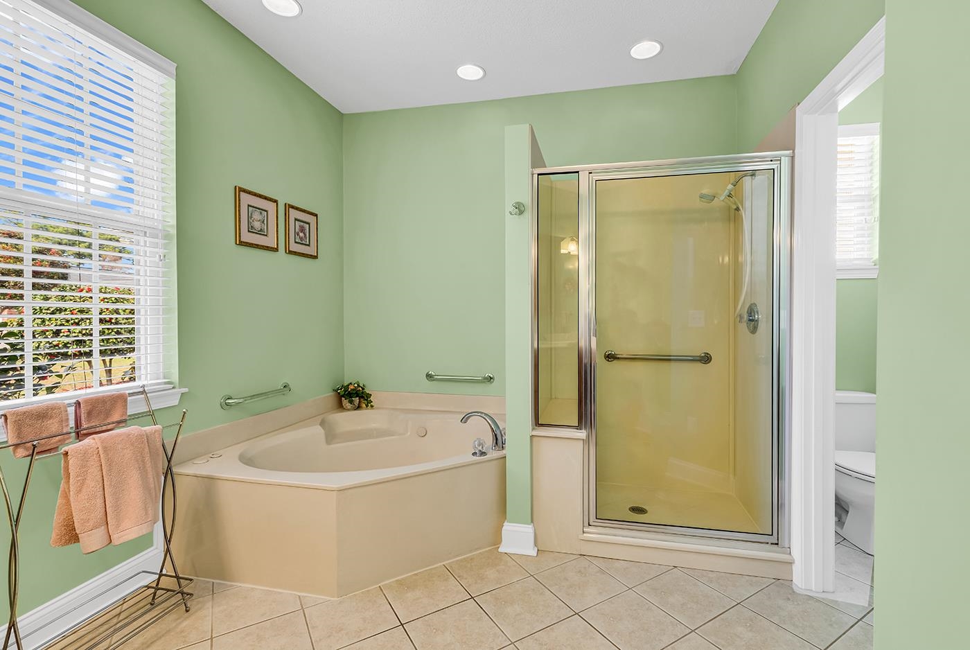 606 Trawler Bay Ct. Property Photo 11