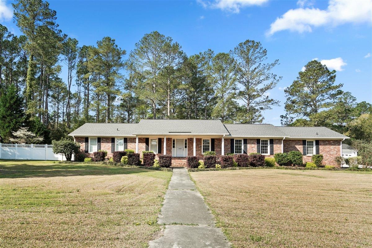 109 Mason Dr. Property Photo 3