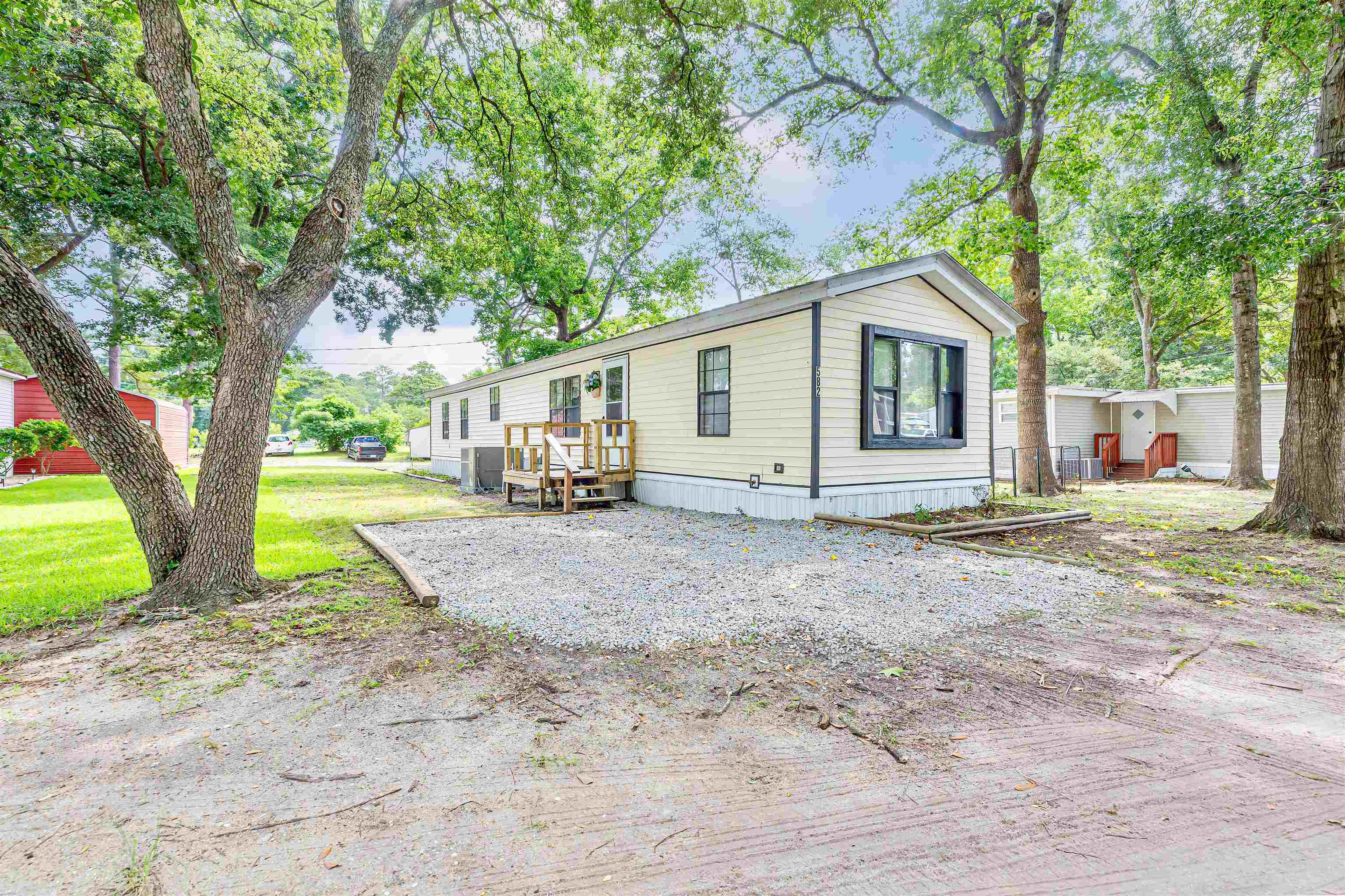 582 Mimosa Dr. Property Photo 1