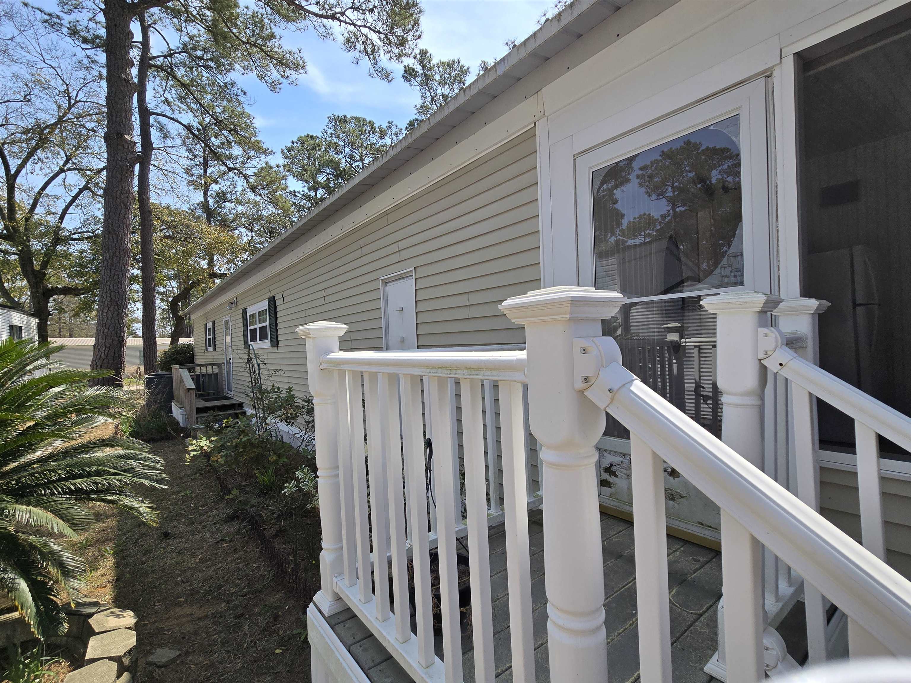 420 Delton Dr. Property Photo 2