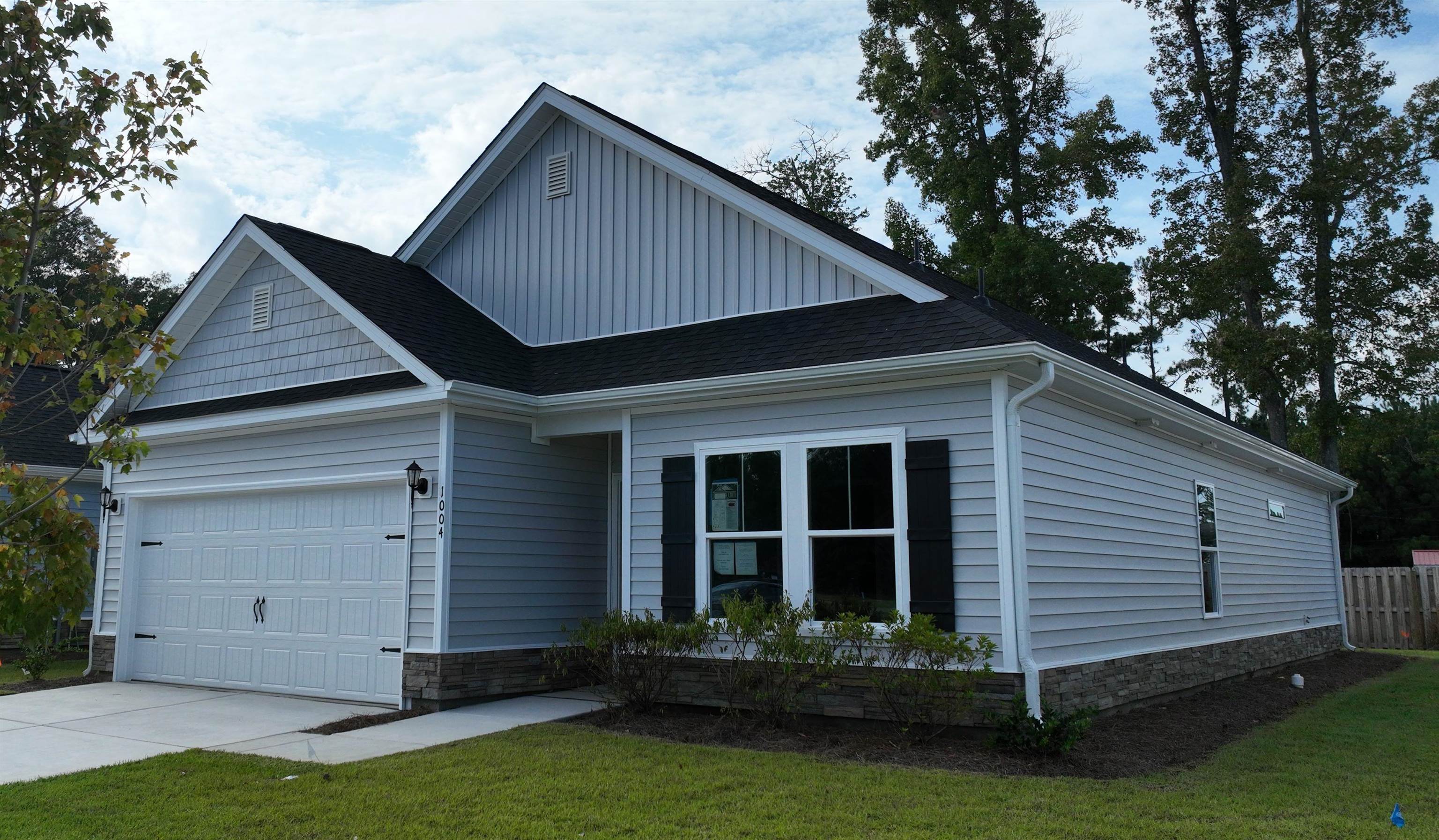 1048 Moen Loop Property Photo 1