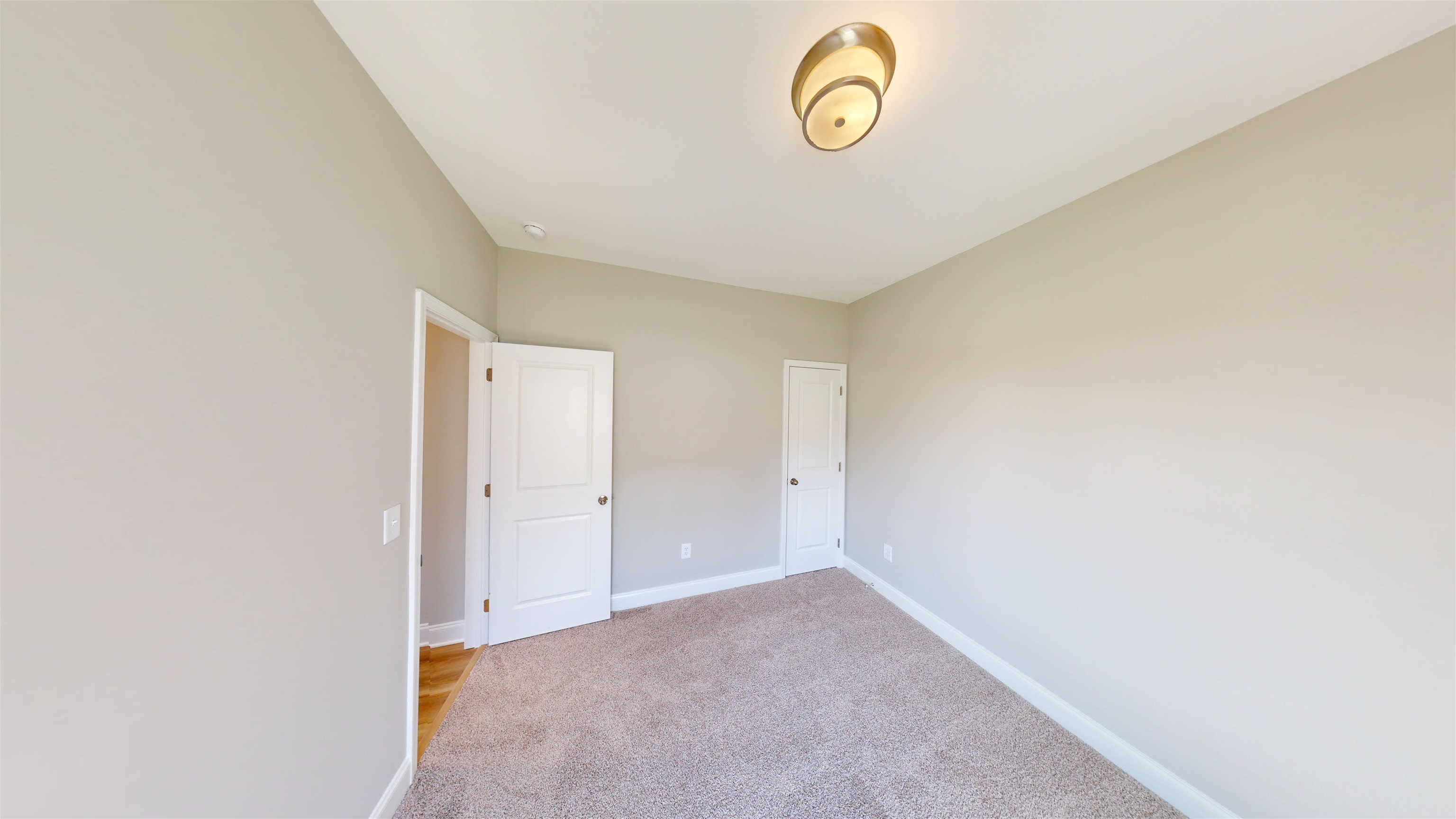 1048 Moen Loop Property Photo 18