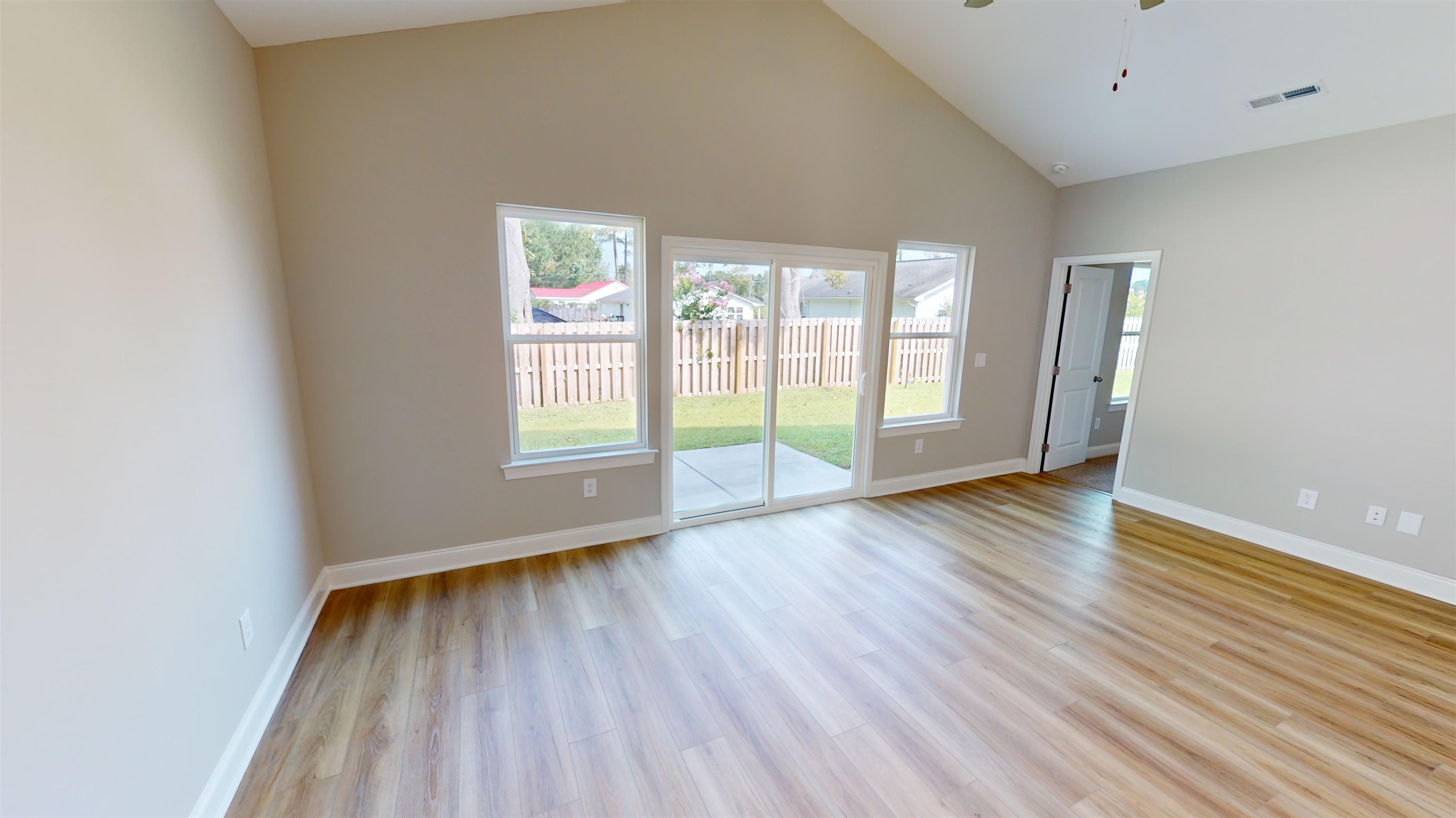 1048 Moen Loop Property Photo 19