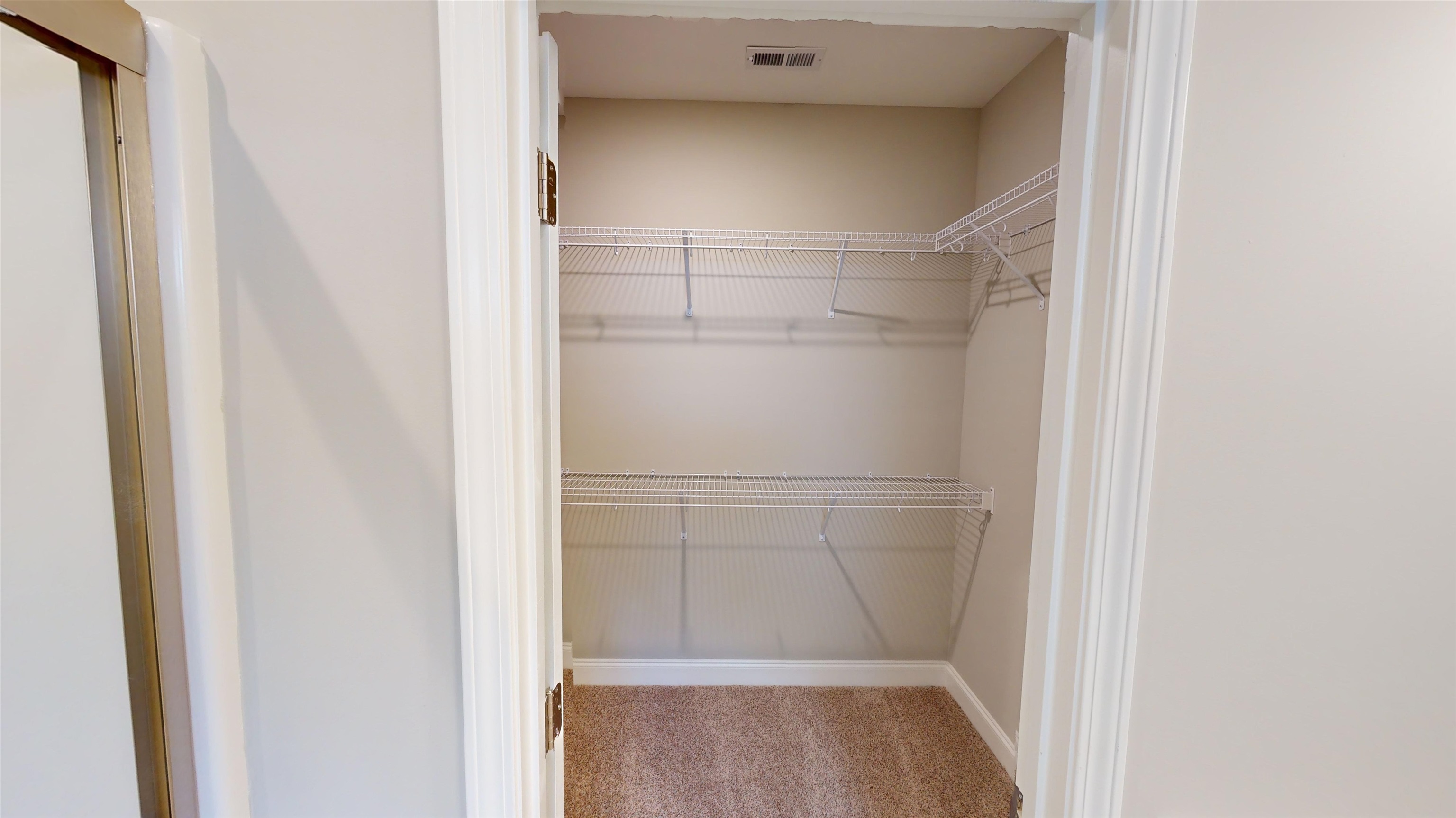 1048 Moen Loop Property Photo 27