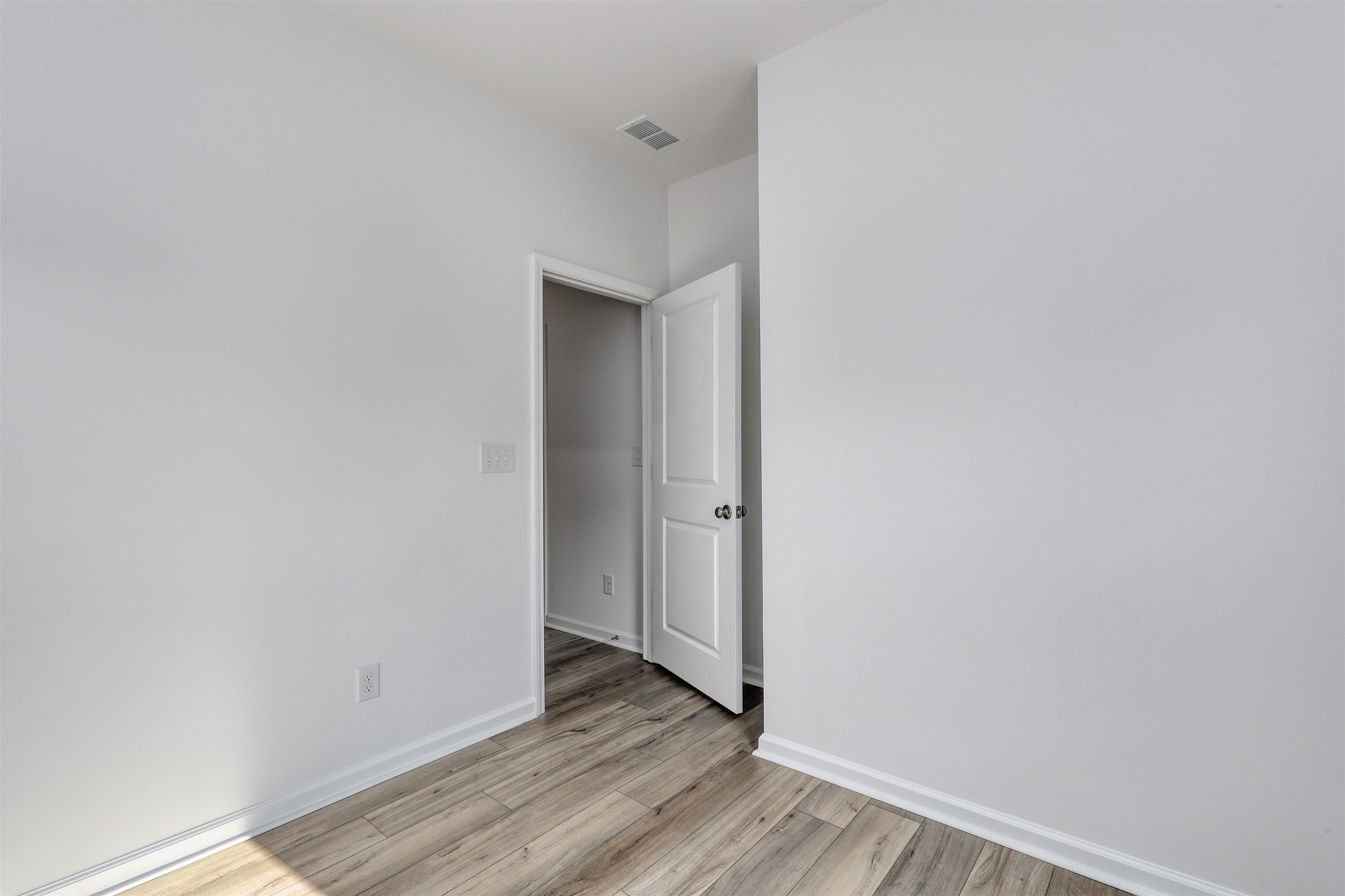 464 Atamasco Ct. Property Photo 17
