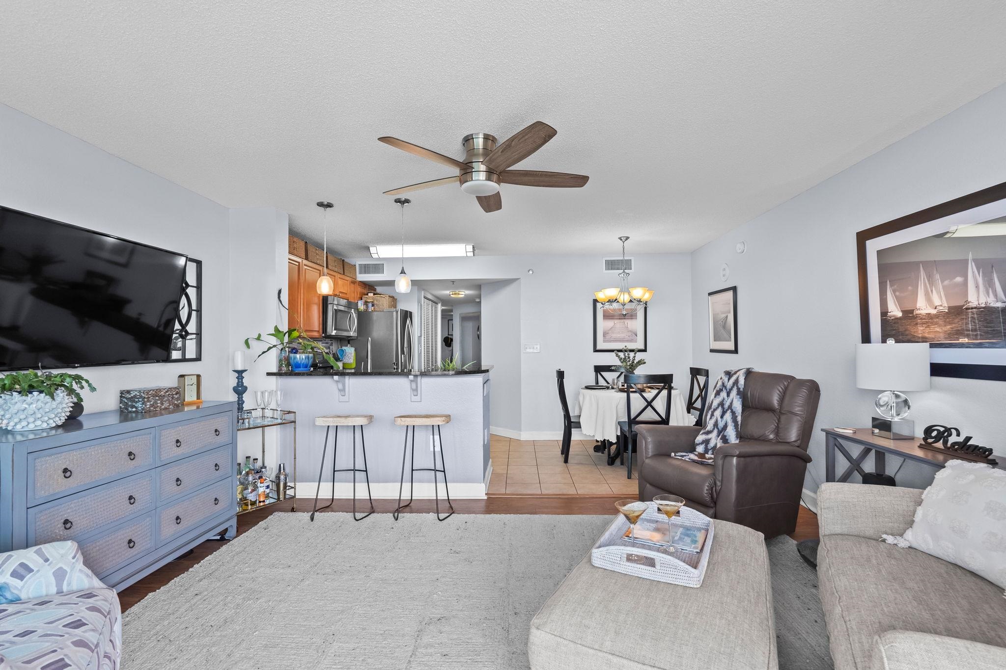 215 77th Ave. N Property Photo 4