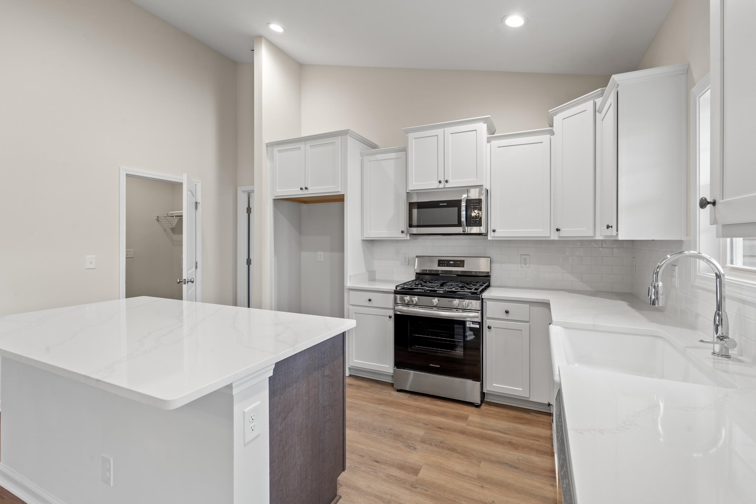 1150 W Business 9 Property Photo 6