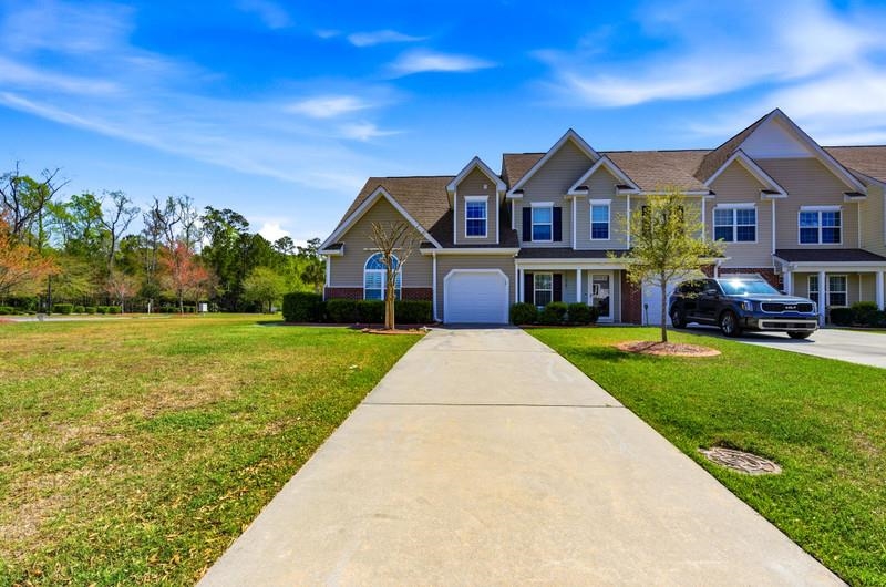 401 Rustic Ct. Property Photo 1