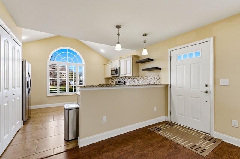 401 Rustic Ct. Property Photo 15