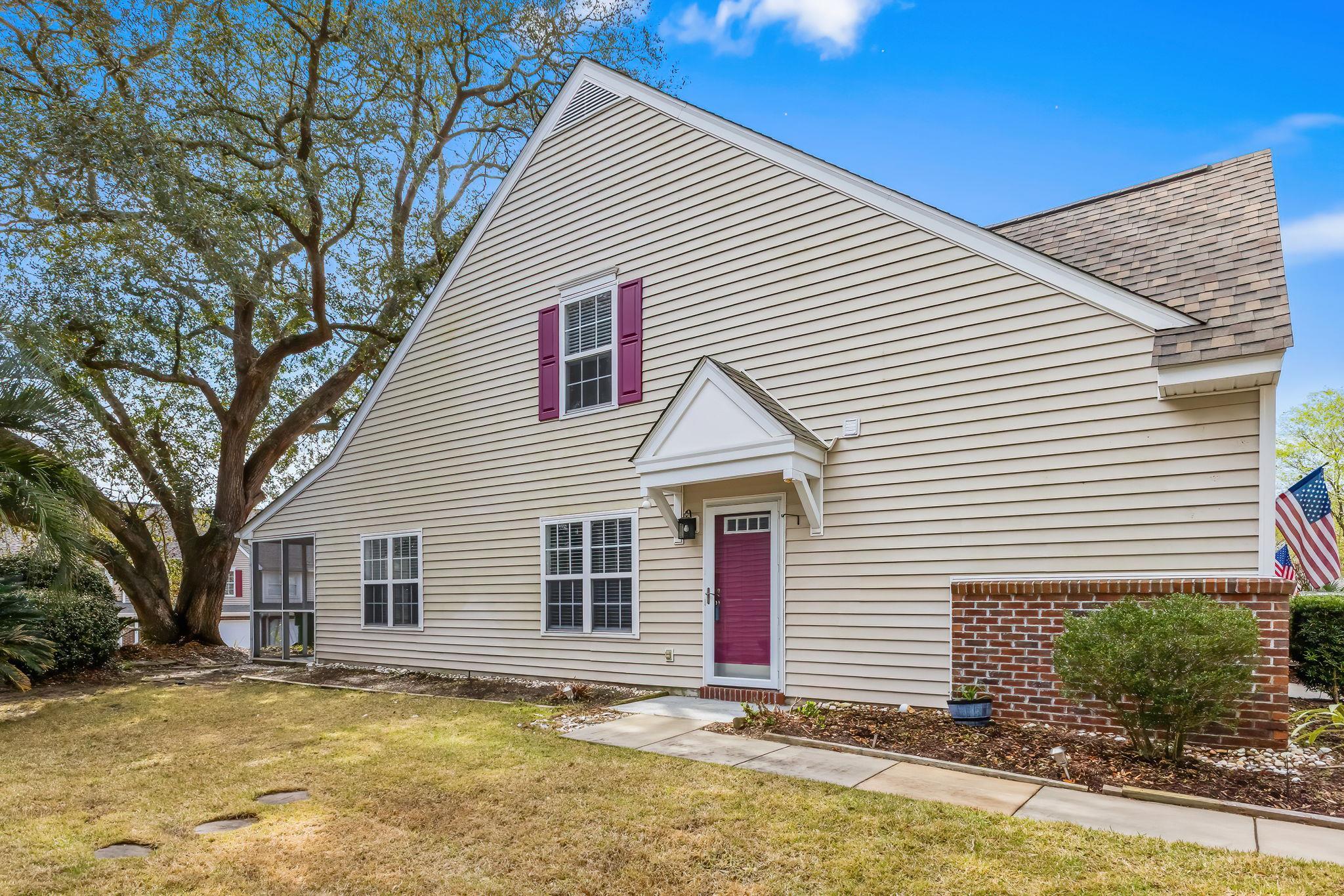 63 Pembroke Ln. Property Photo 2