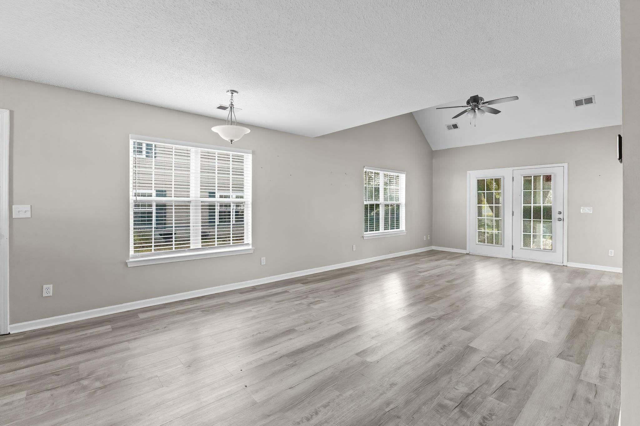 63 Pembroke Ln. Property Photo 5
