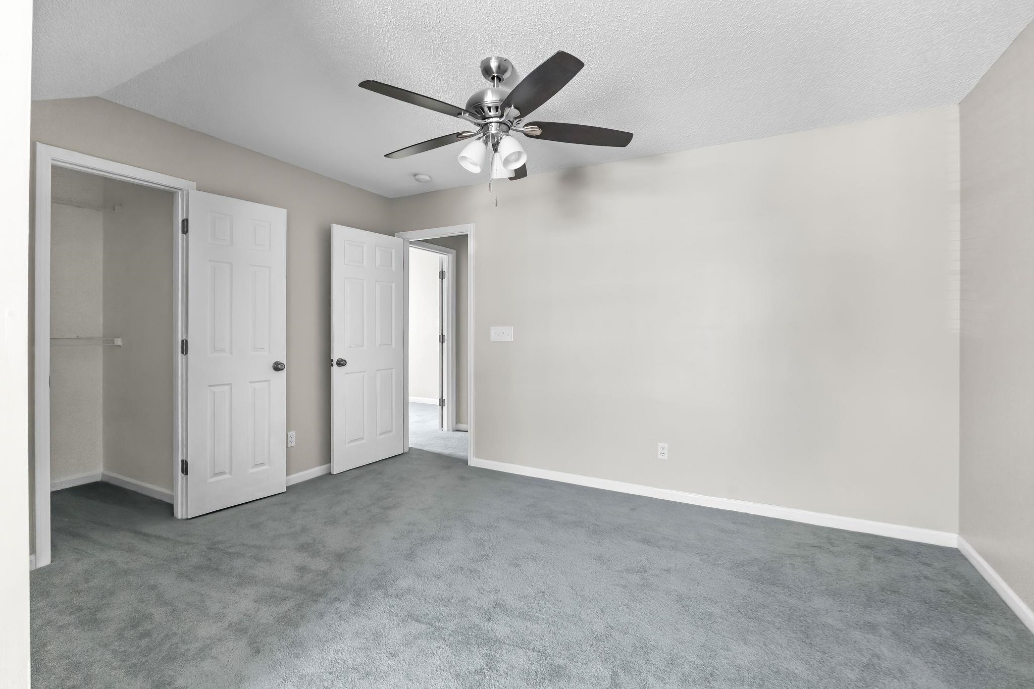 63 Pembroke Ln. Property Photo 32