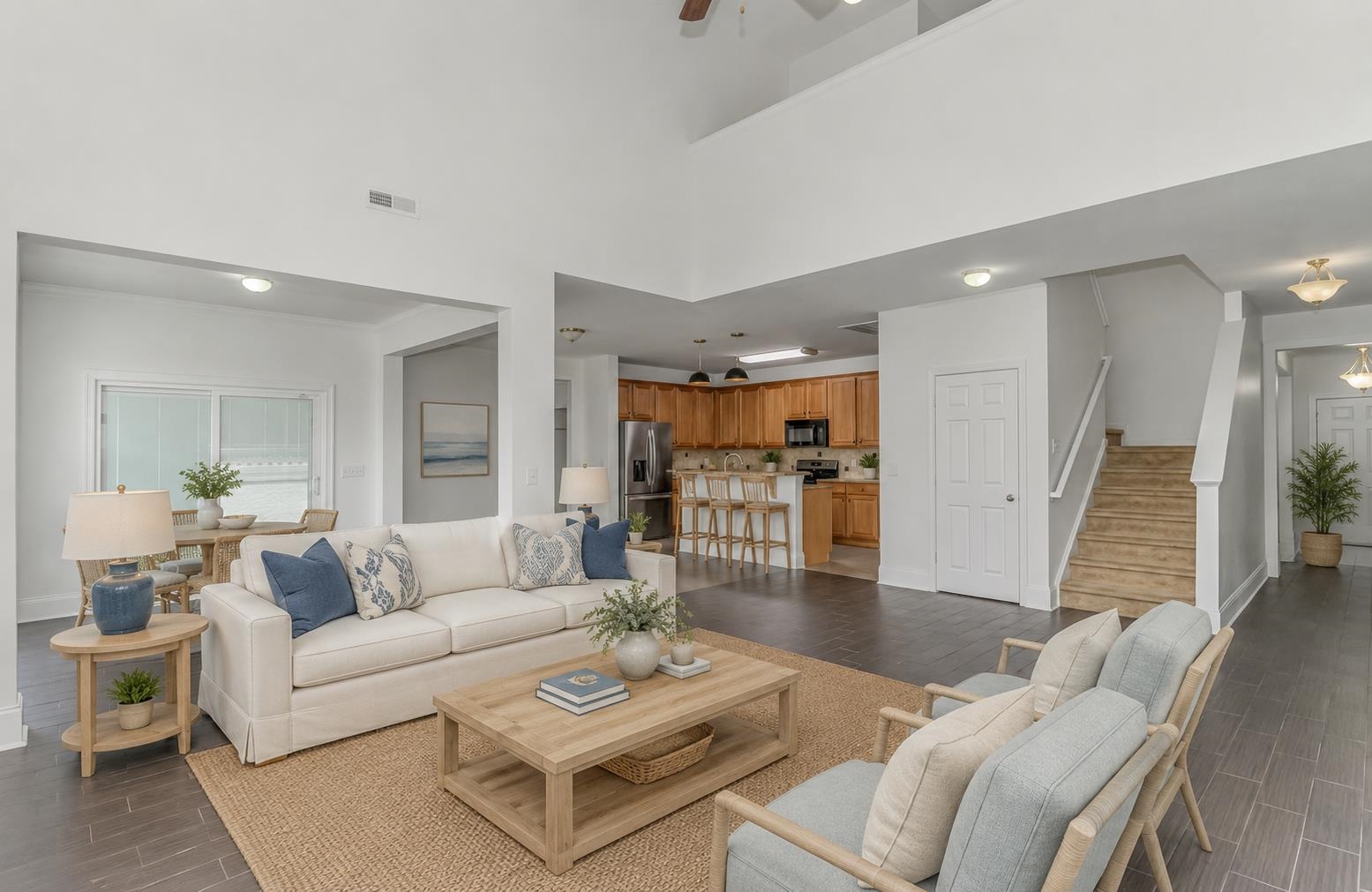 425 Tiburon Dr. Property Photo 12
