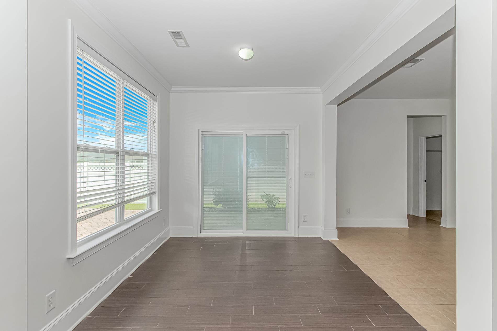 425 Tiburon Dr. Property Photo 13