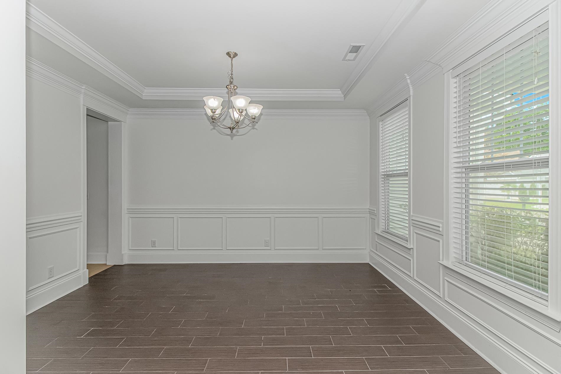 425 Tiburon Dr. Property Photo 14