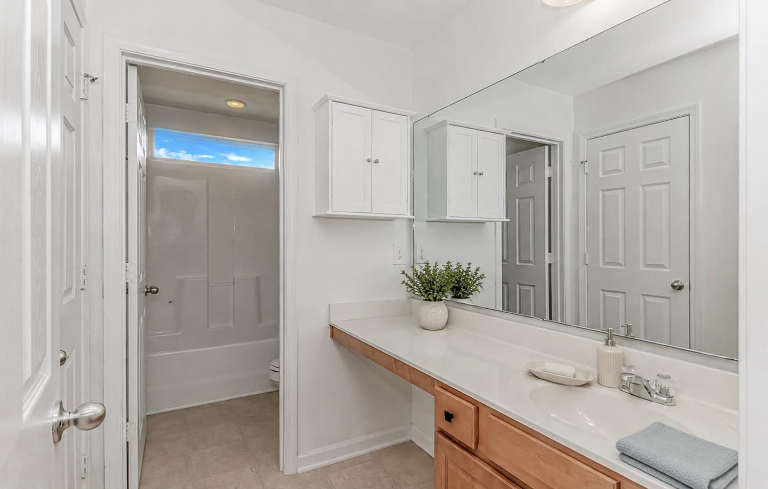 425 Tiburon Dr. Property Photo 20