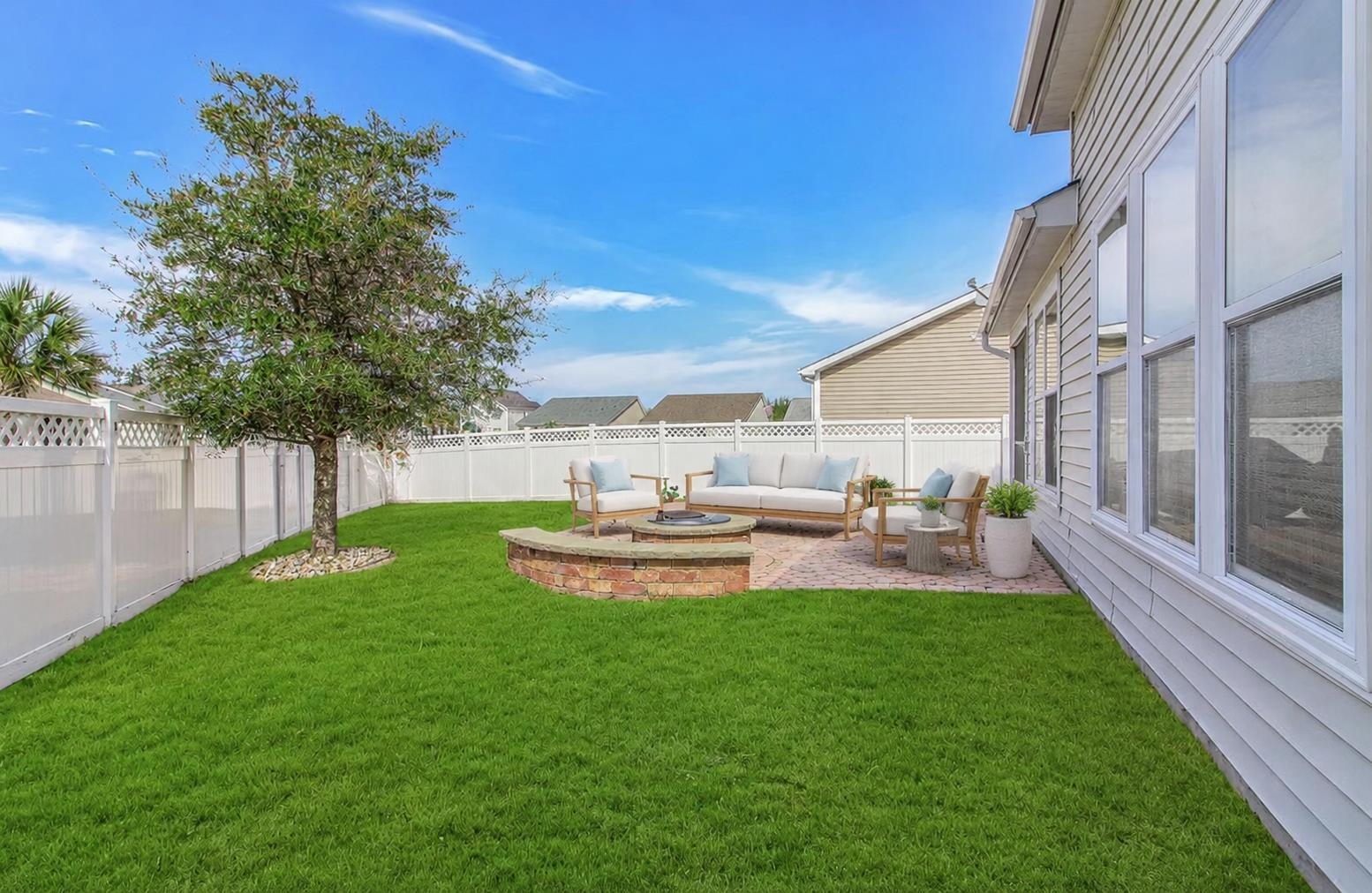 425 Tiburon Dr. Property Photo 26